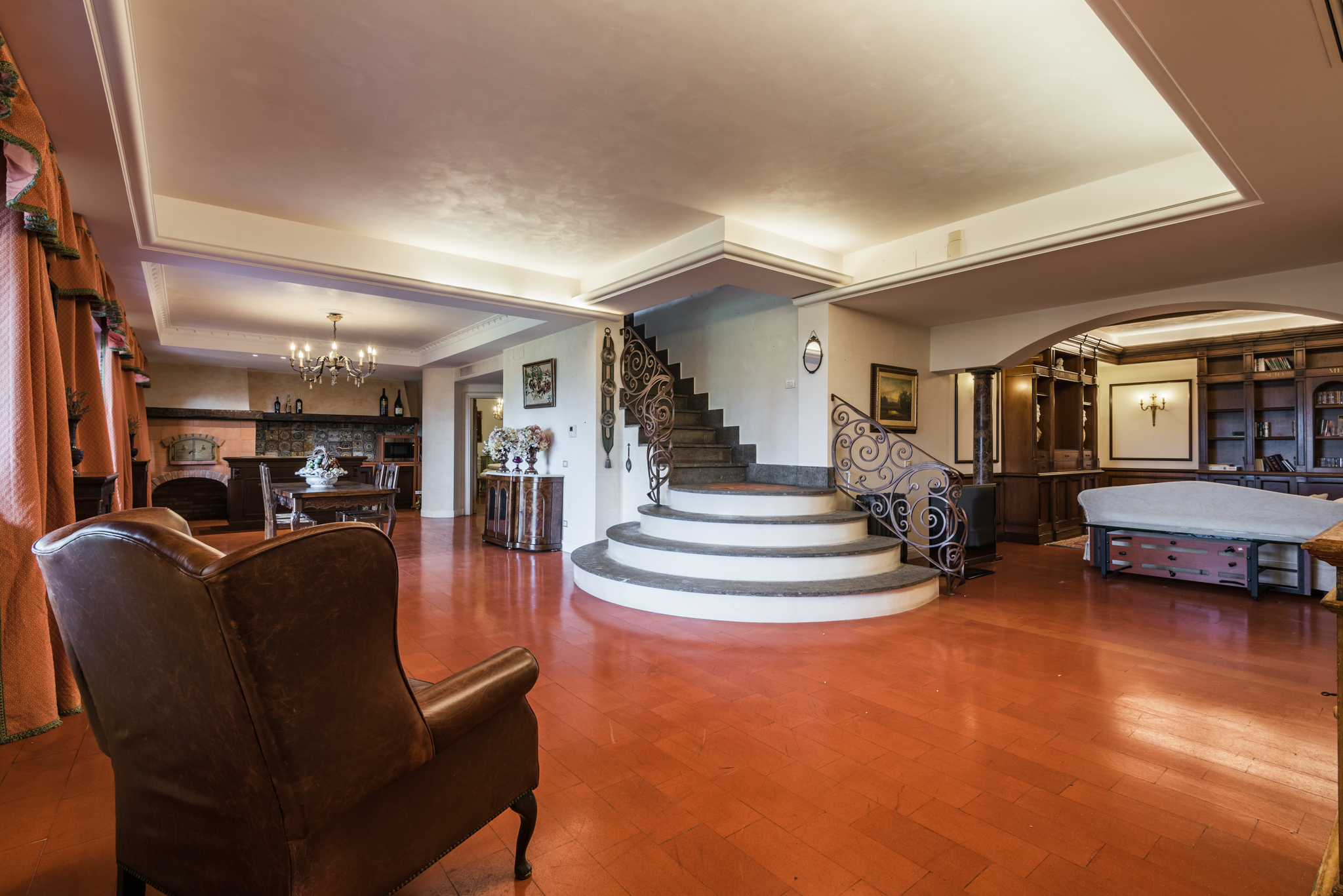 7 Bedroom Villa/Townhouse's Image 10