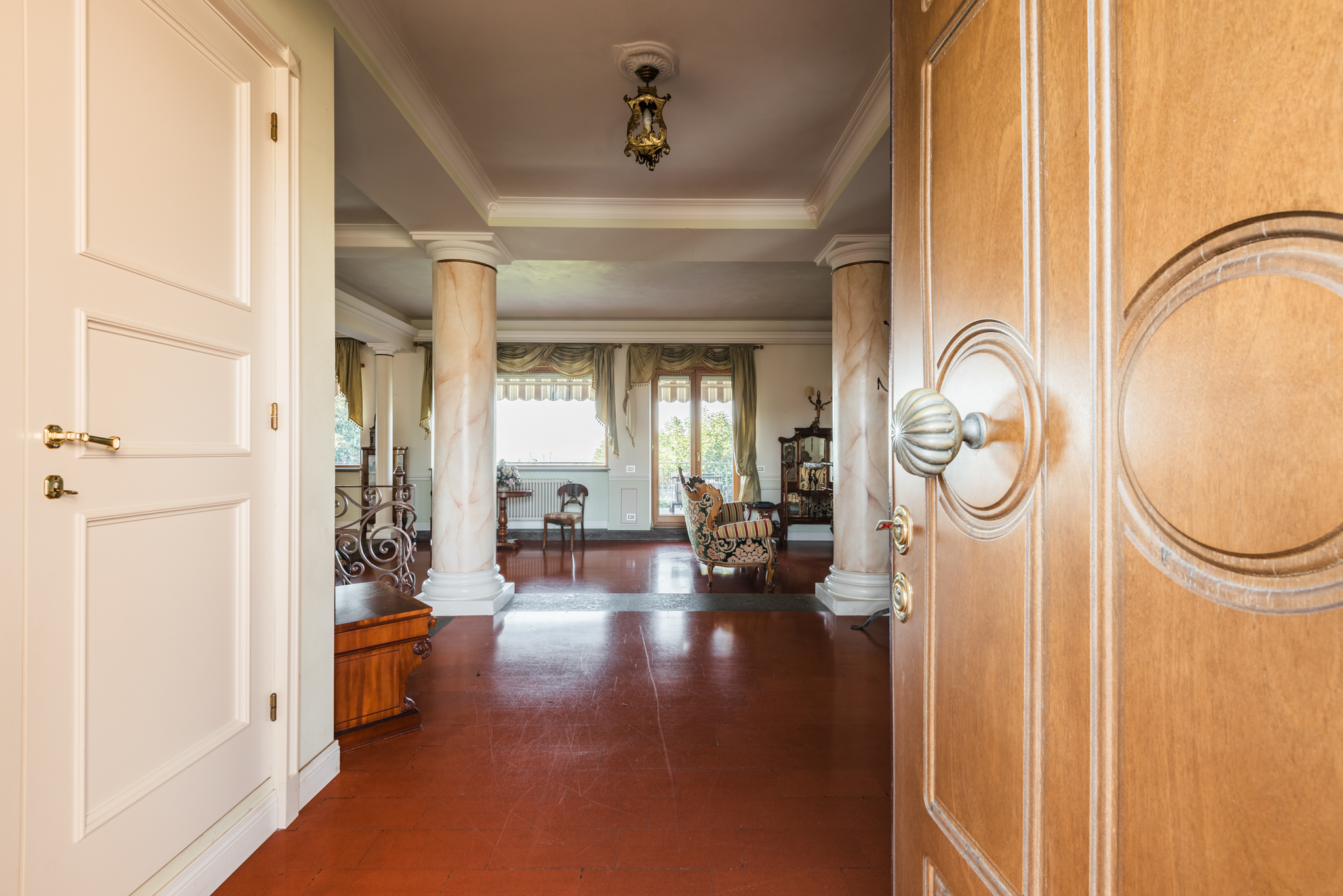 7 Bedroom Villa/Townhouse's Image 3