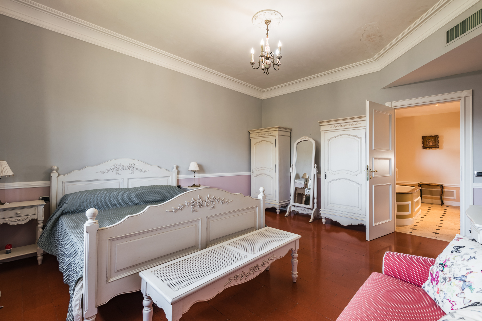 7 Bedroom Villa/Townhouse's Image 20