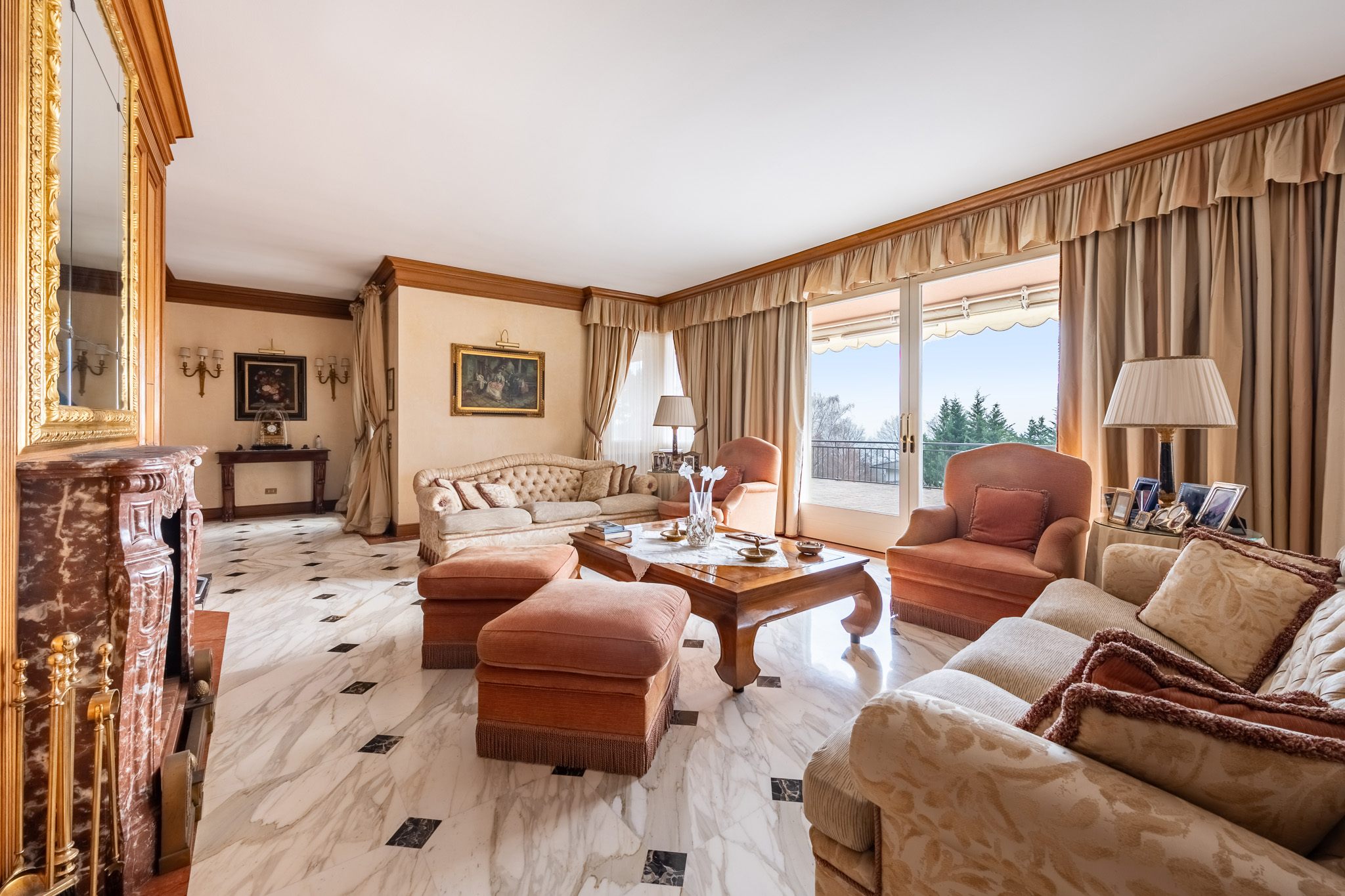 6 Bedroom Villa/Townhouse's Image 9