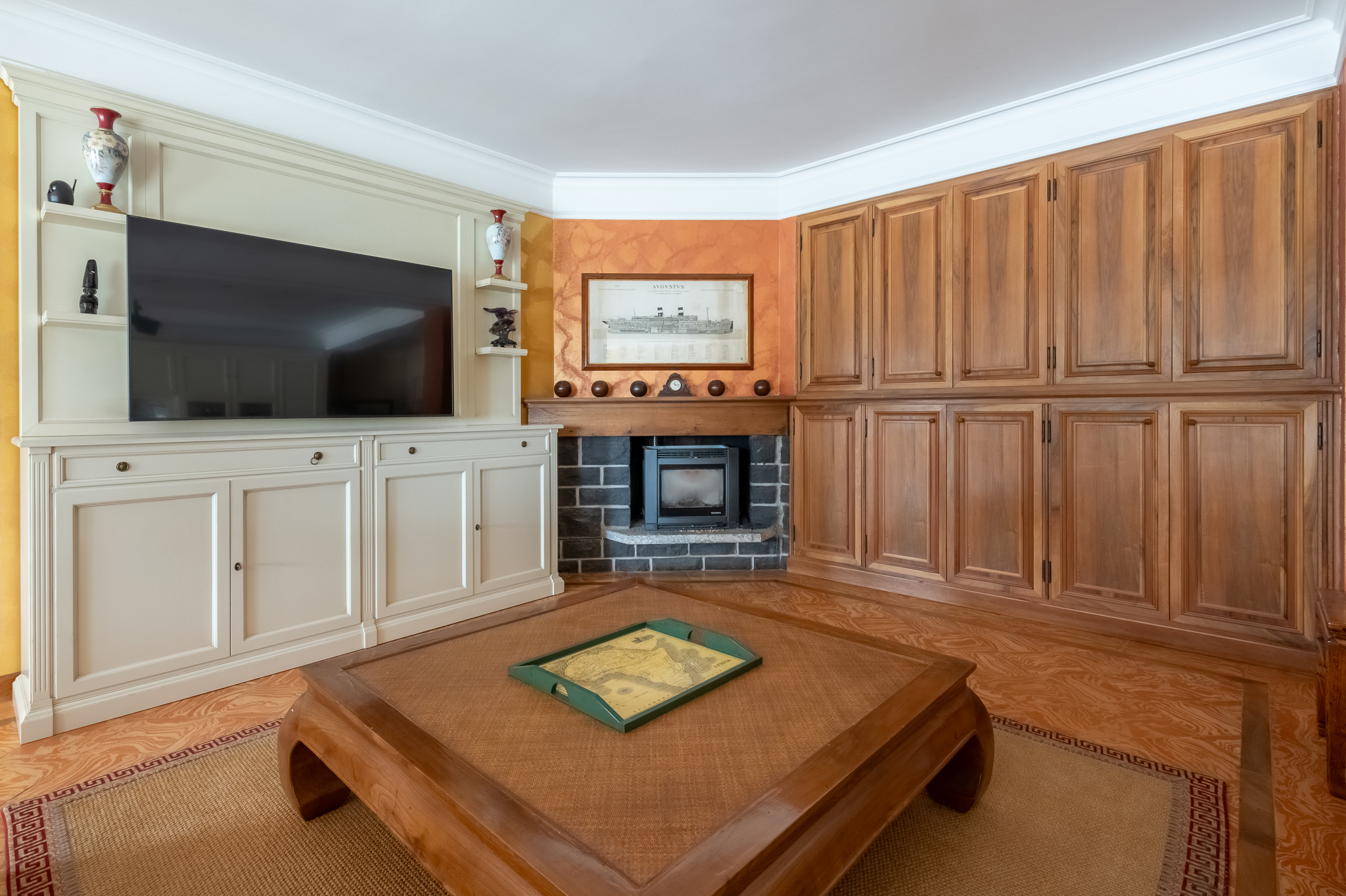 6 Bedroom Villa/Townhouse's Image 31