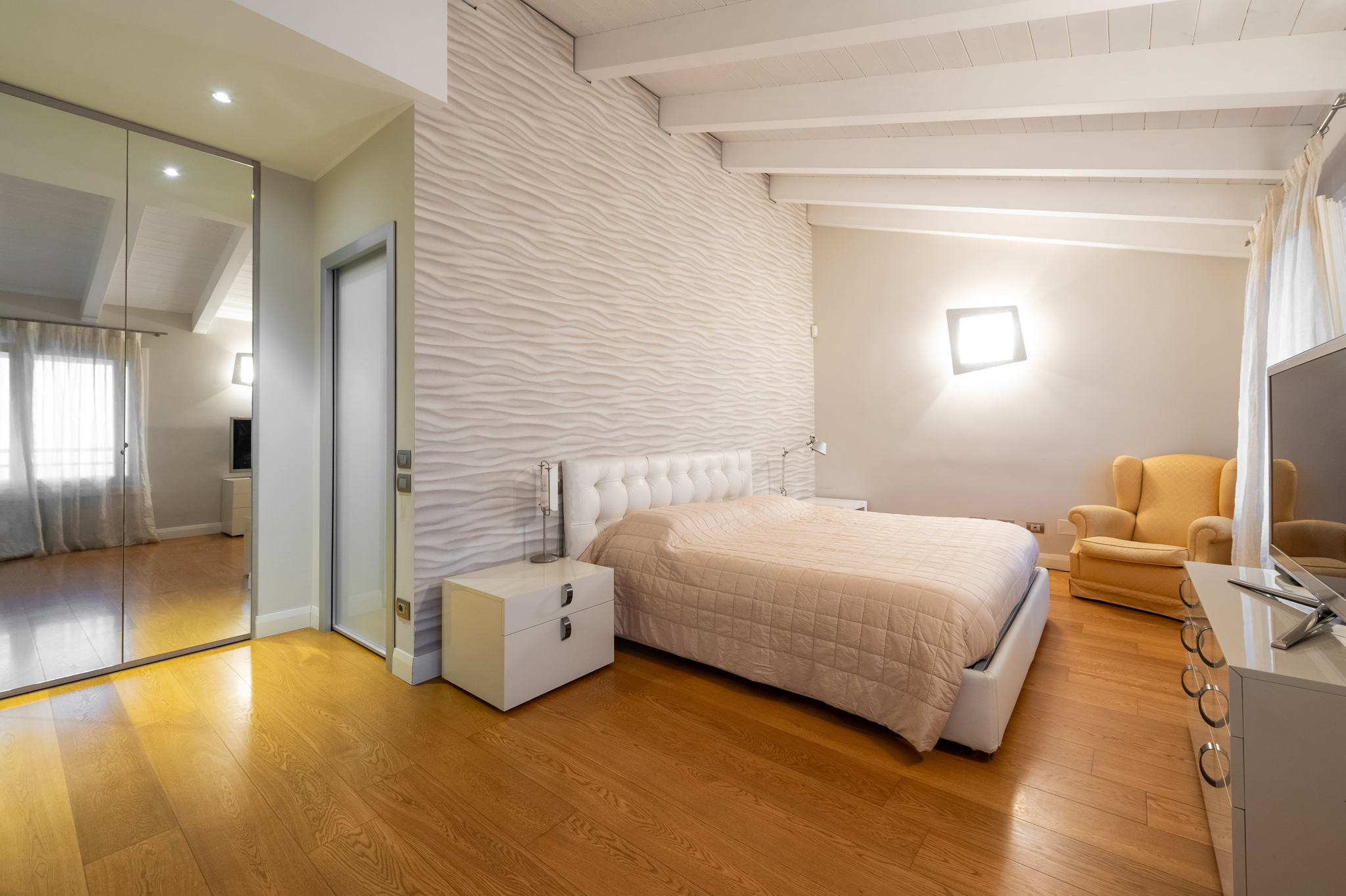 6 Bedroom Villa/Townhouse's Image 45