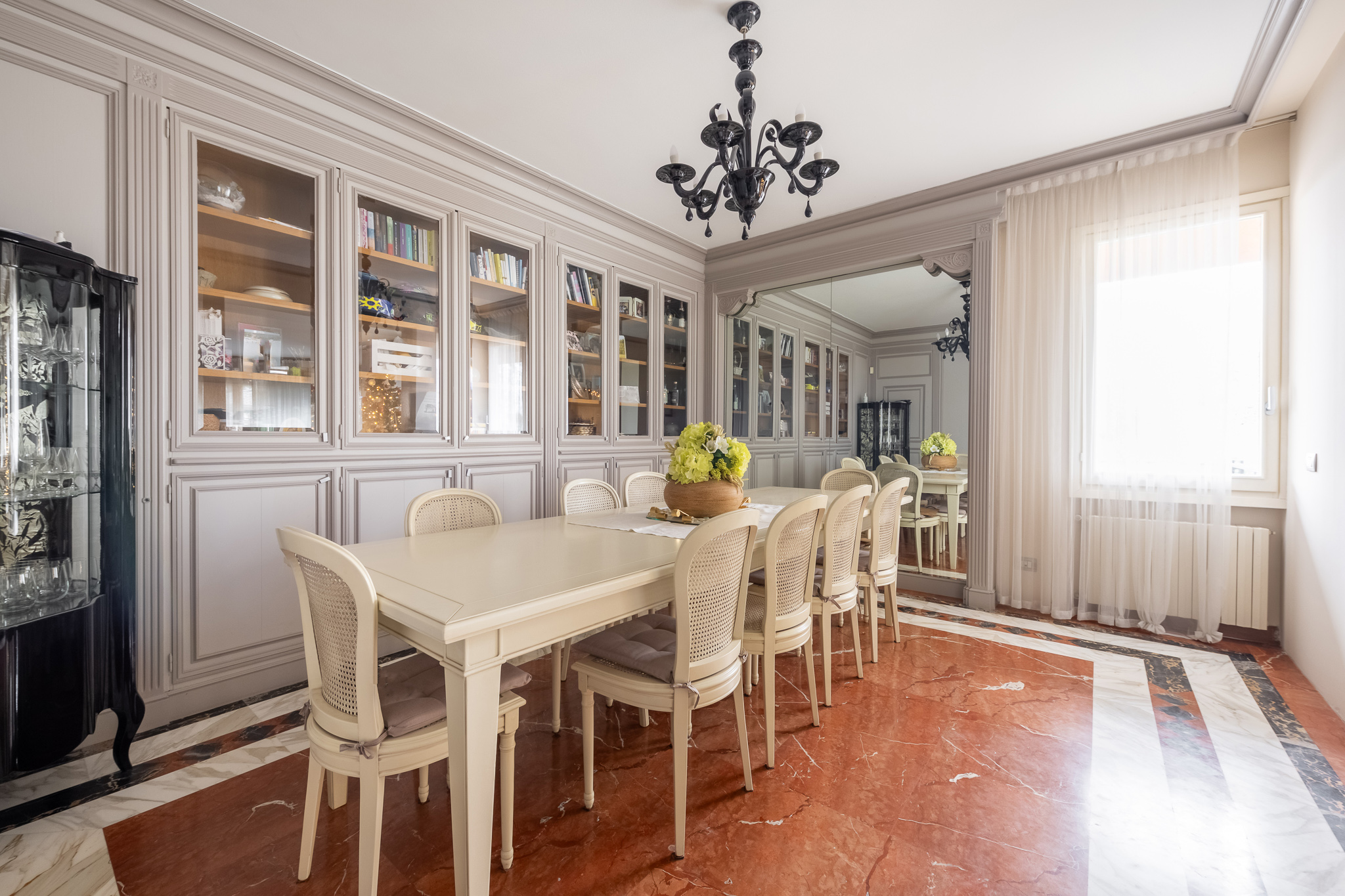 6 Bedroom Villa/Townhouse's Image 39