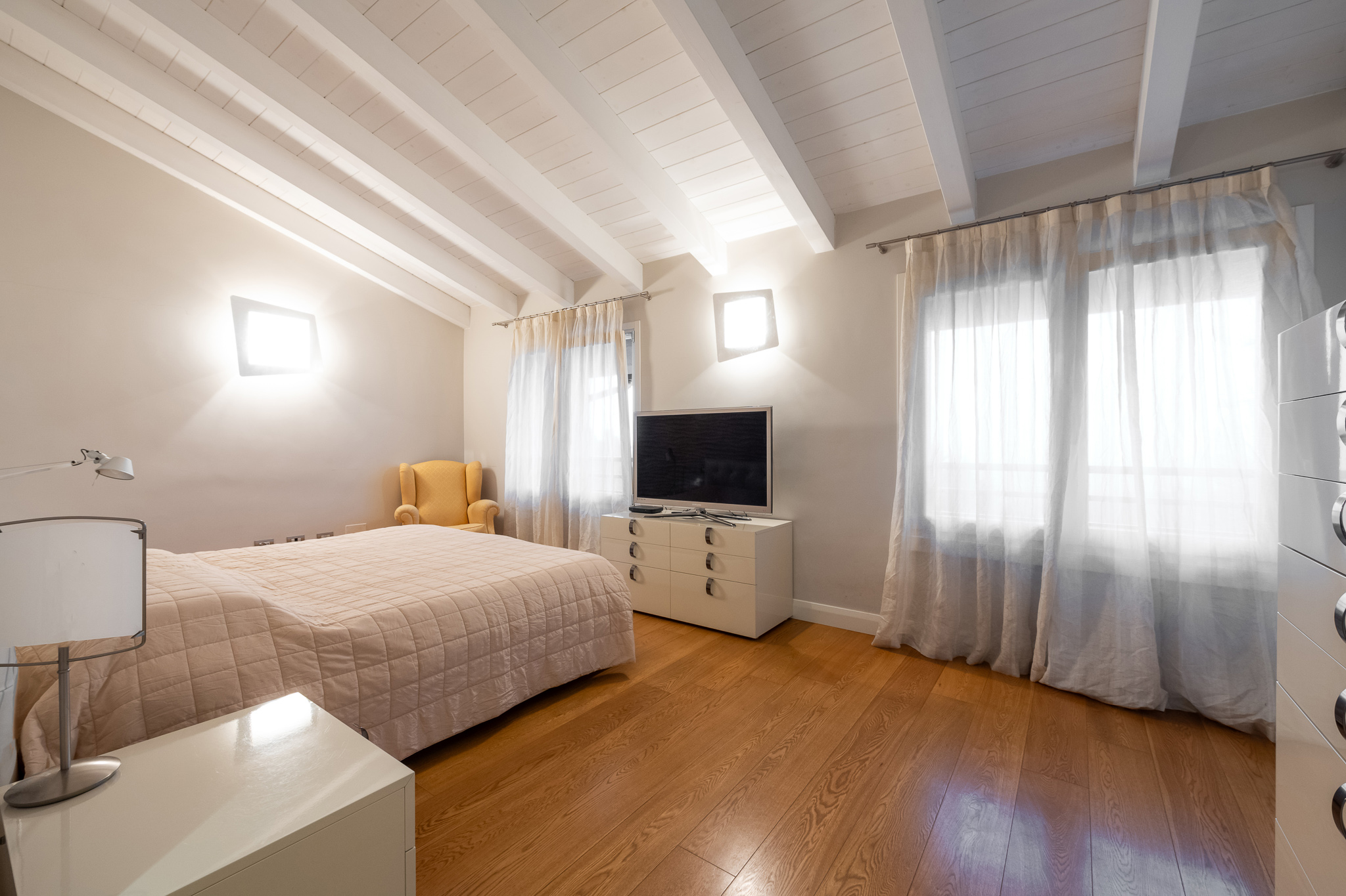 6 Bedroom Villa/Townhouse's Image 44