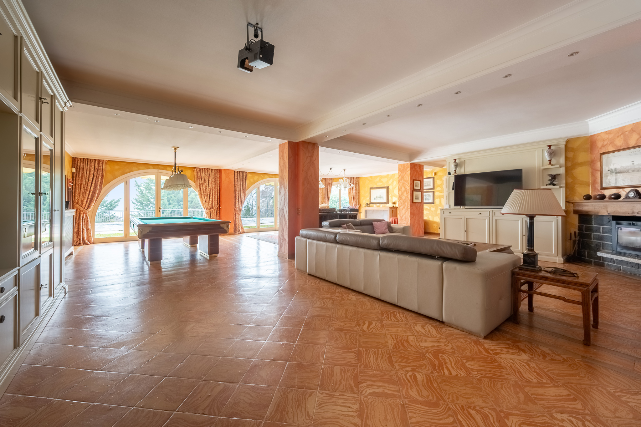 6 Bedroom Villa/Townhouse's Image 26