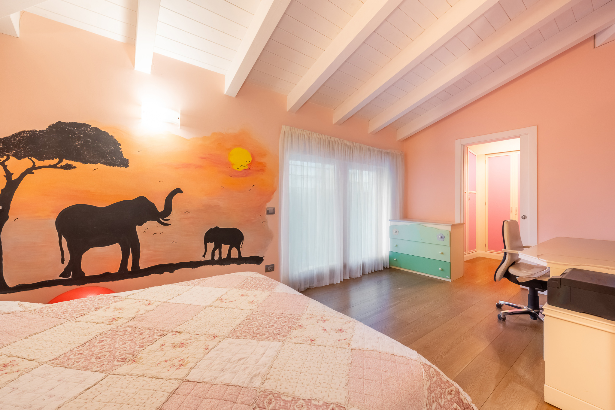 6 Bedroom Villa/Townhouse's Image 49