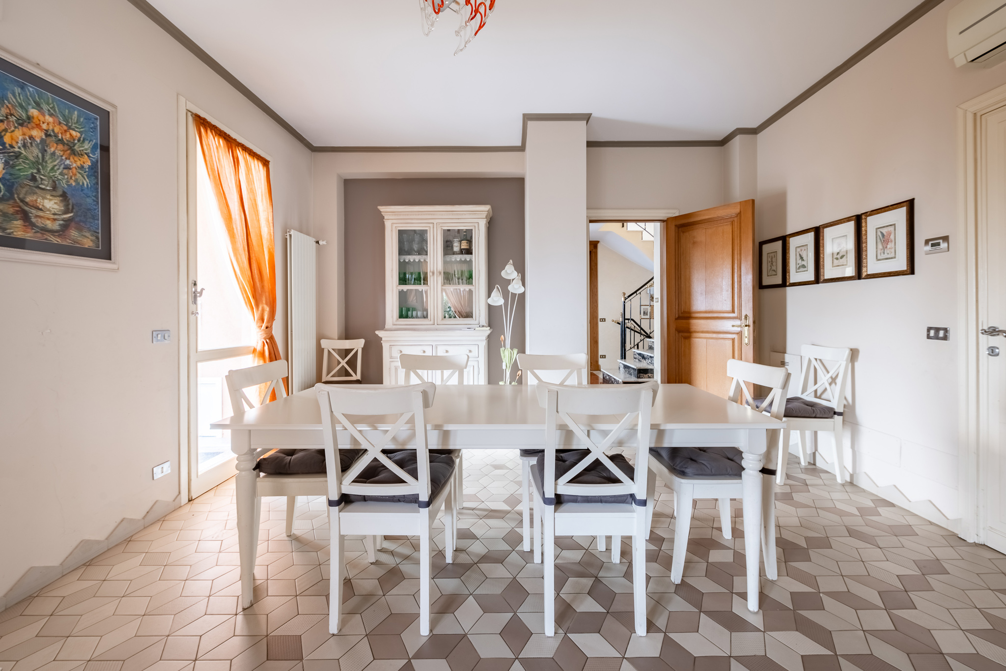 6 Bedroom Villa/Townhouse's Image 14