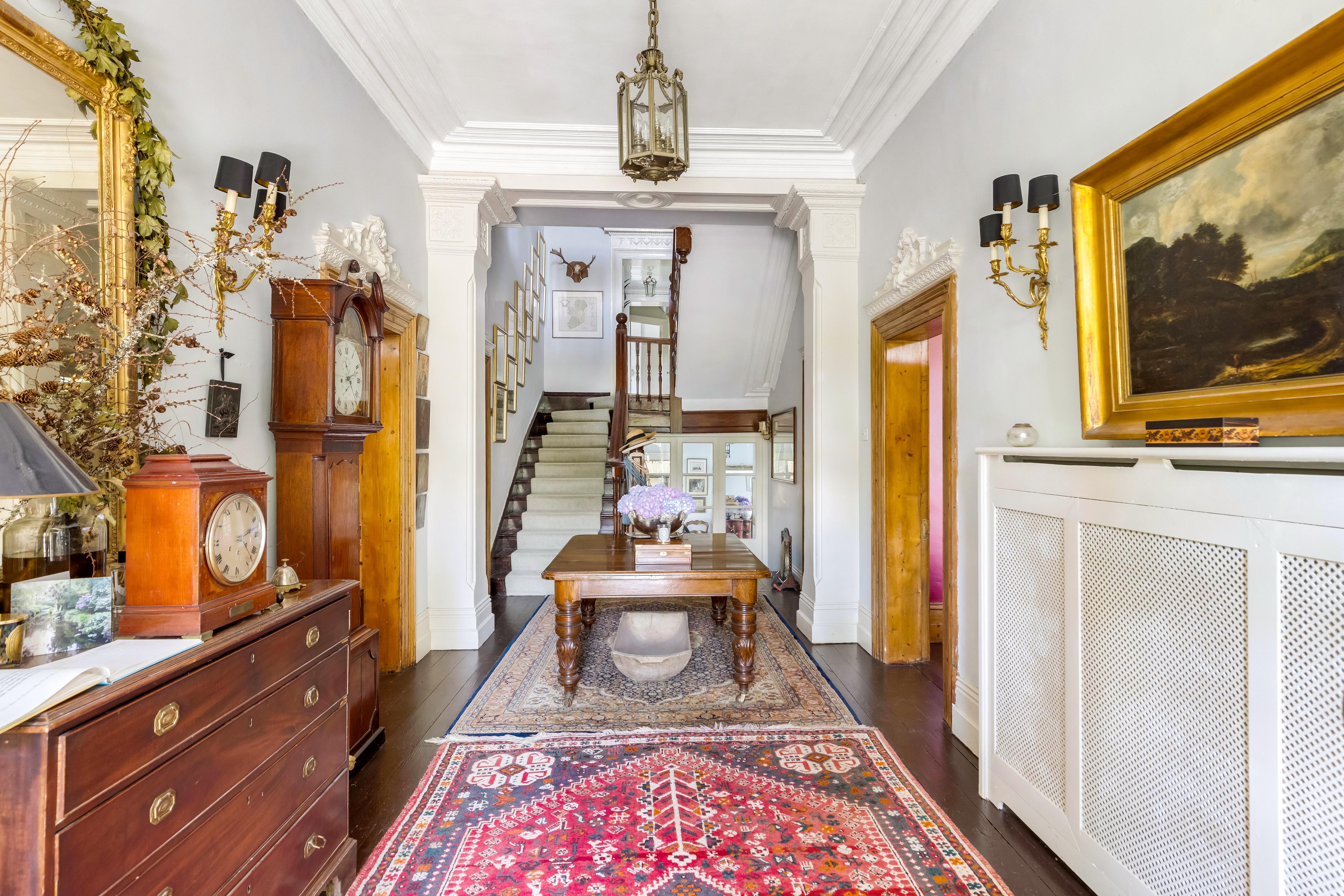 6 Bedroom Estate's Image 9