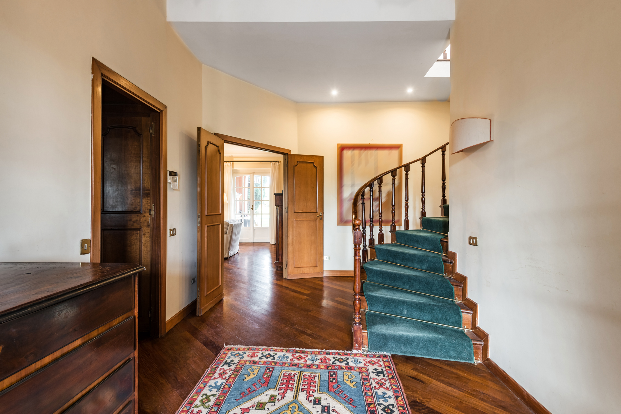 5 Bedroom Villa/Townhouse's Image 14