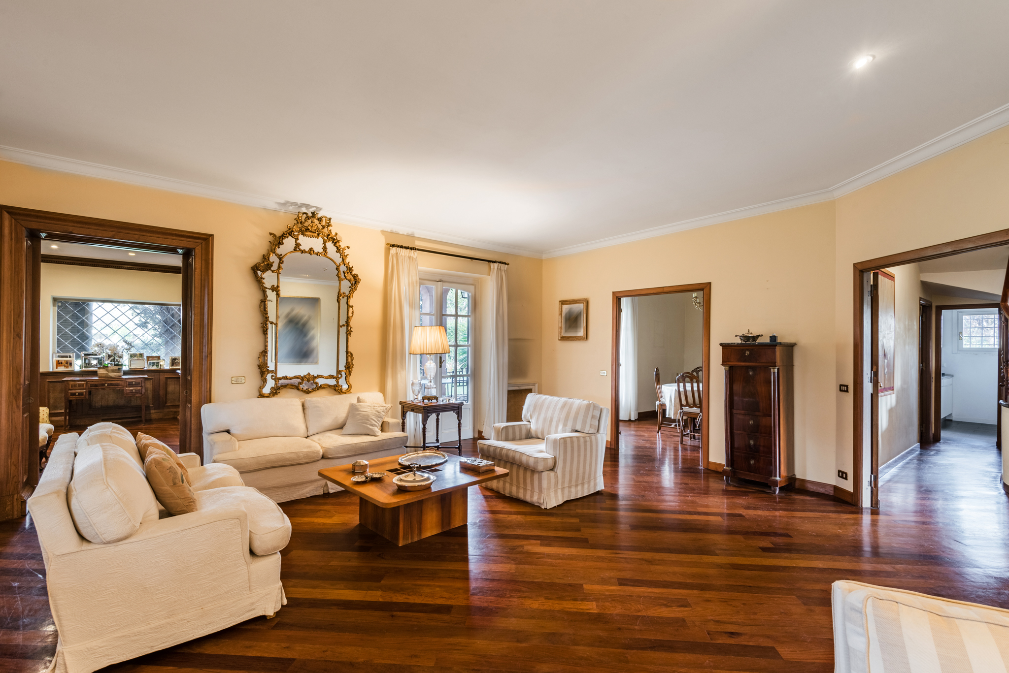 5 Bedroom Villa/Townhouse's Image 4