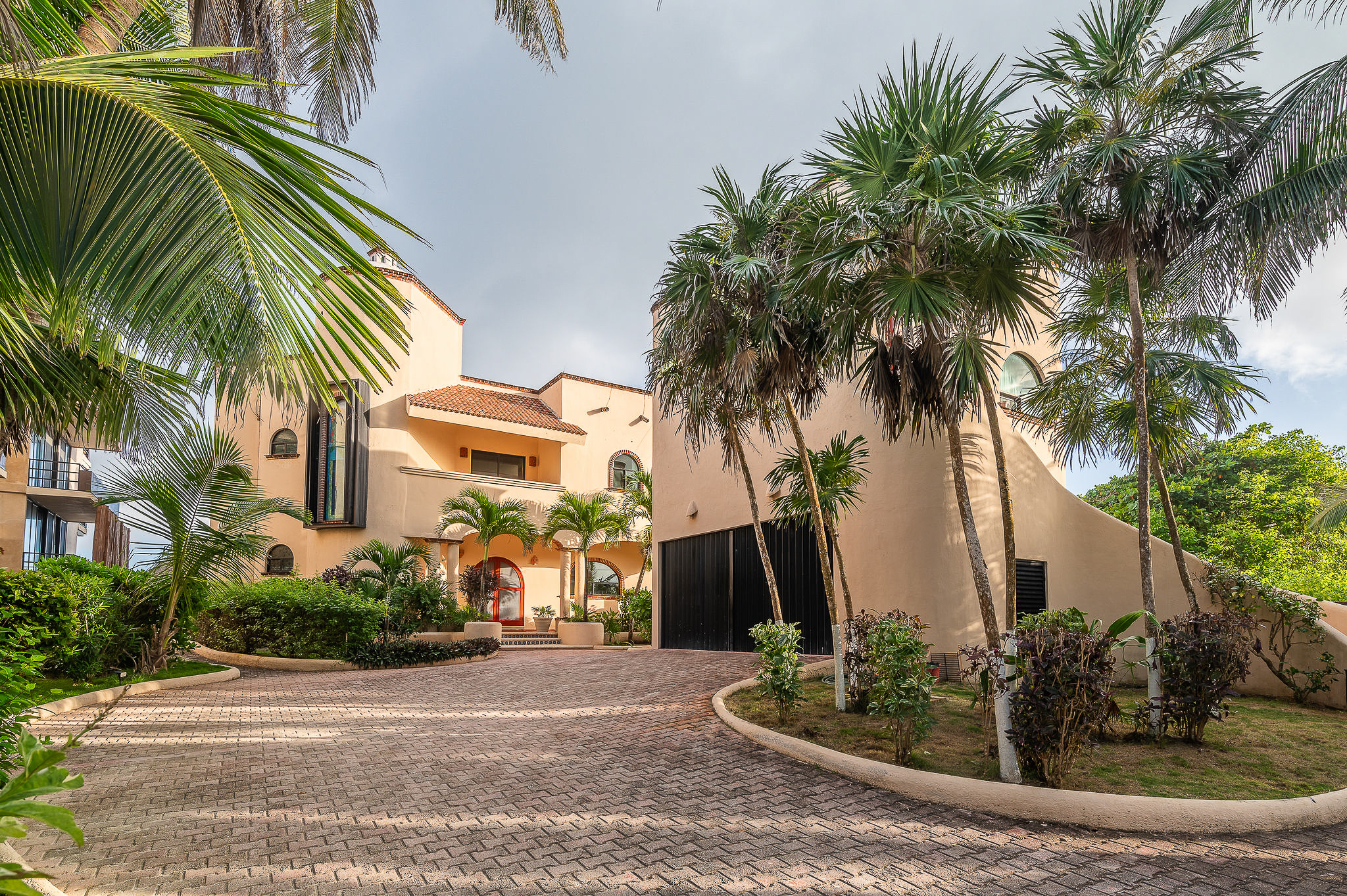 4 Bedroom Single Family Home/House's Image 4