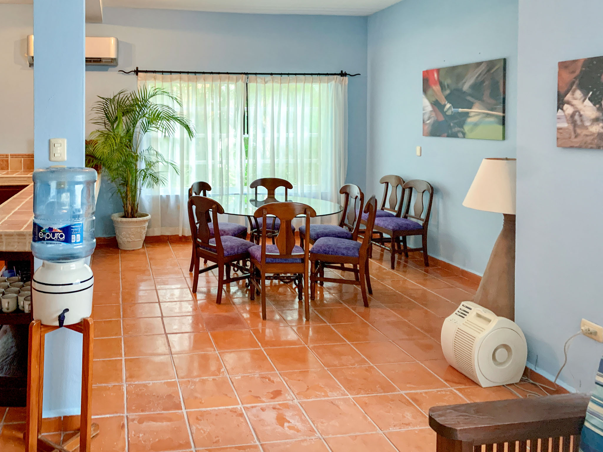 6 Bedroom Single Family Home/House's Image 6