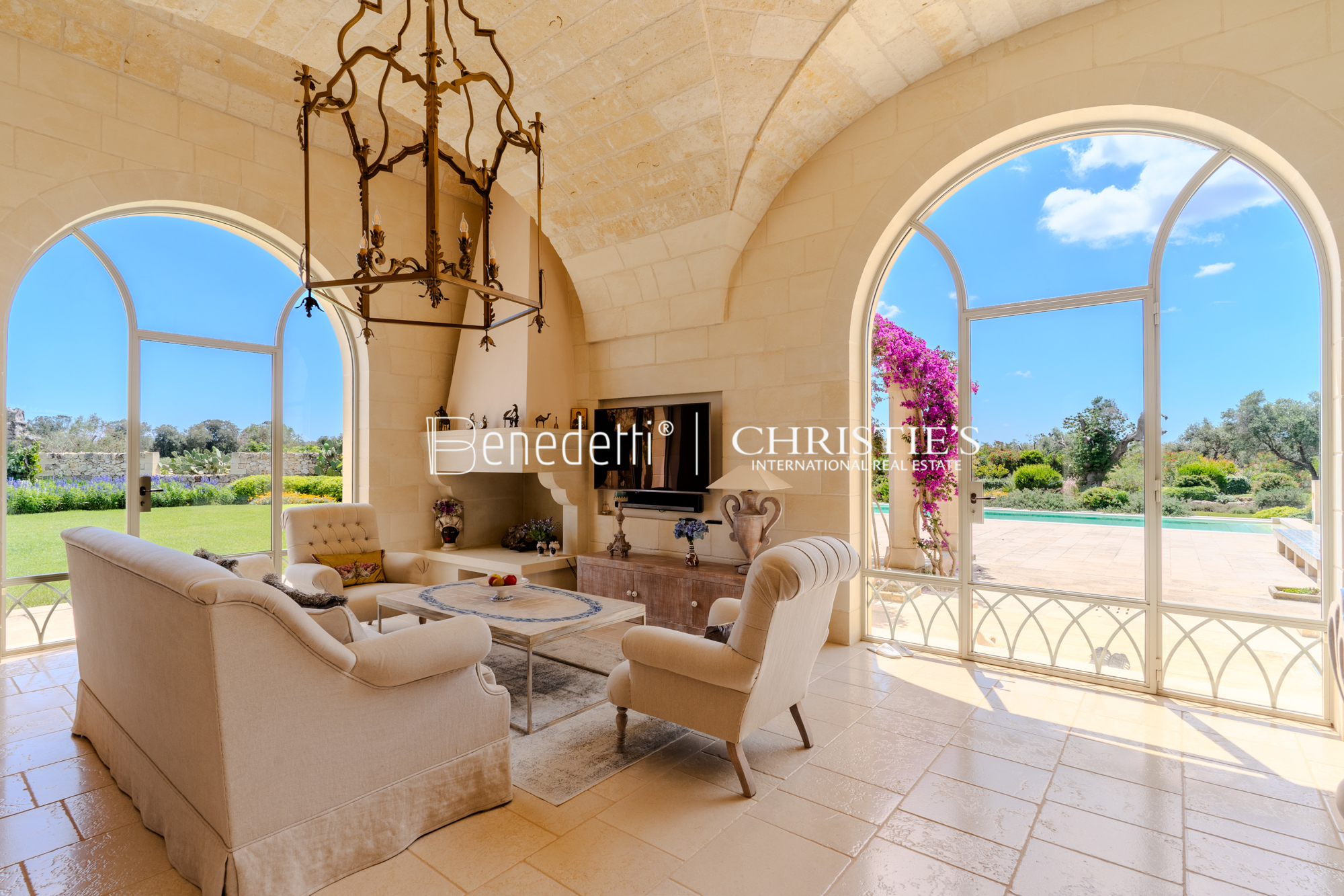 5 Bedroom Estate's Image 4