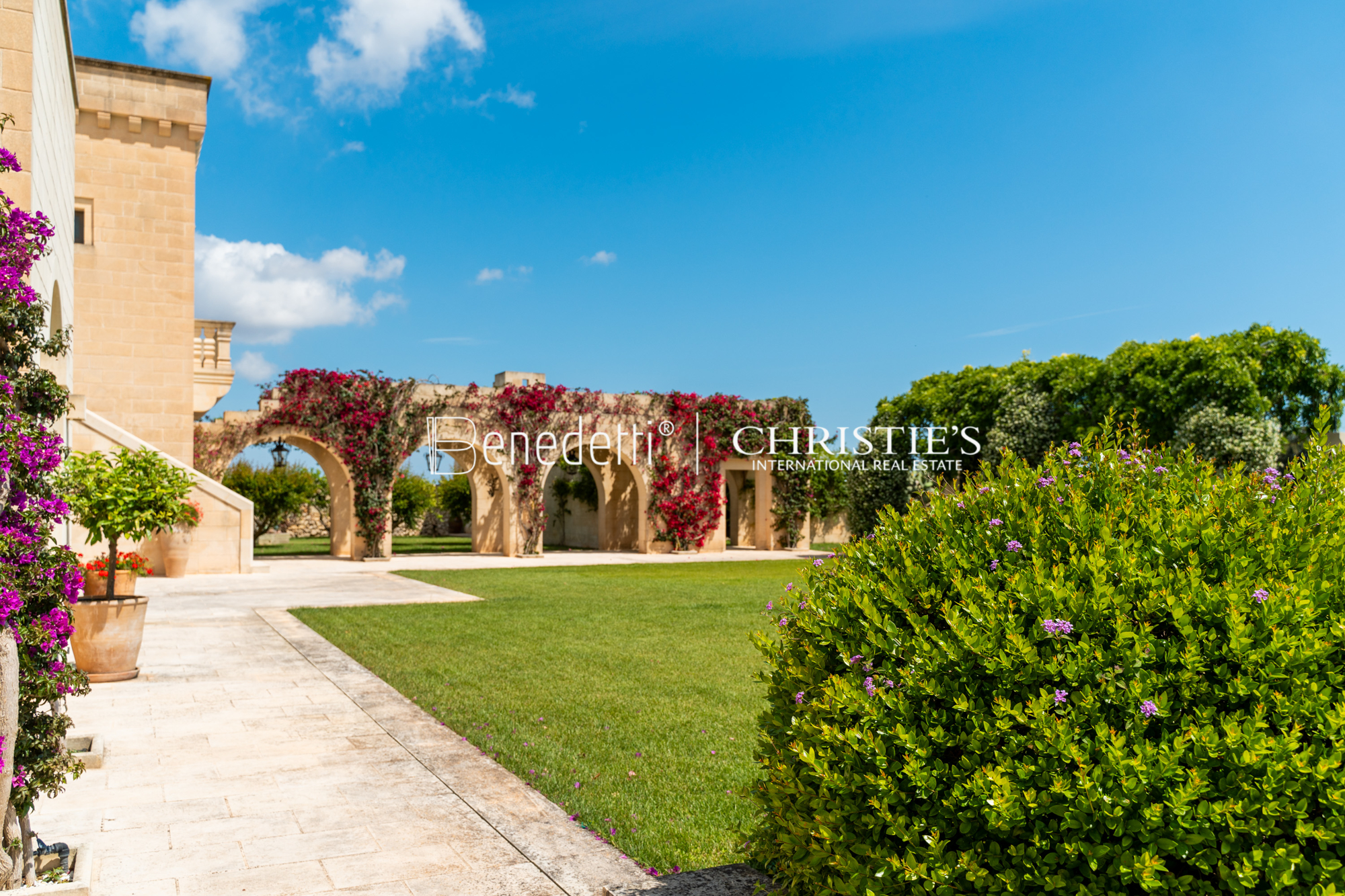 5 Bedroom Estate's Image 19