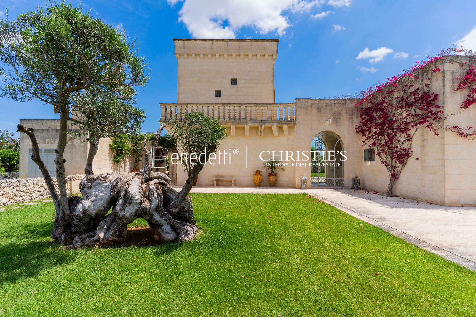 5 Bedroom Estate's Image 8