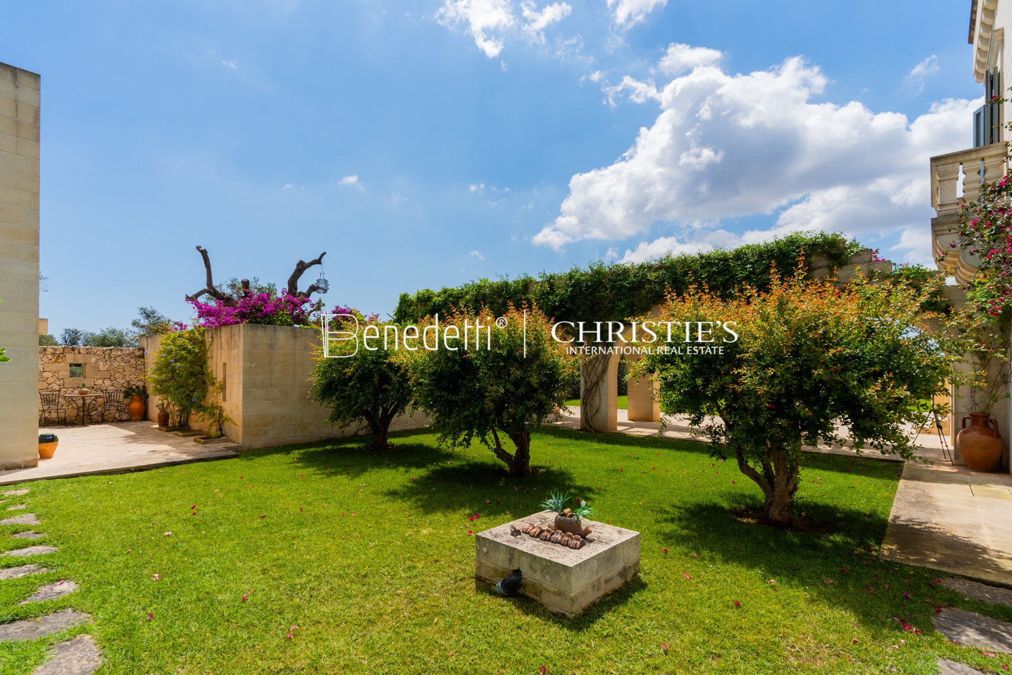 5 Bedroom Estate's Image 16
