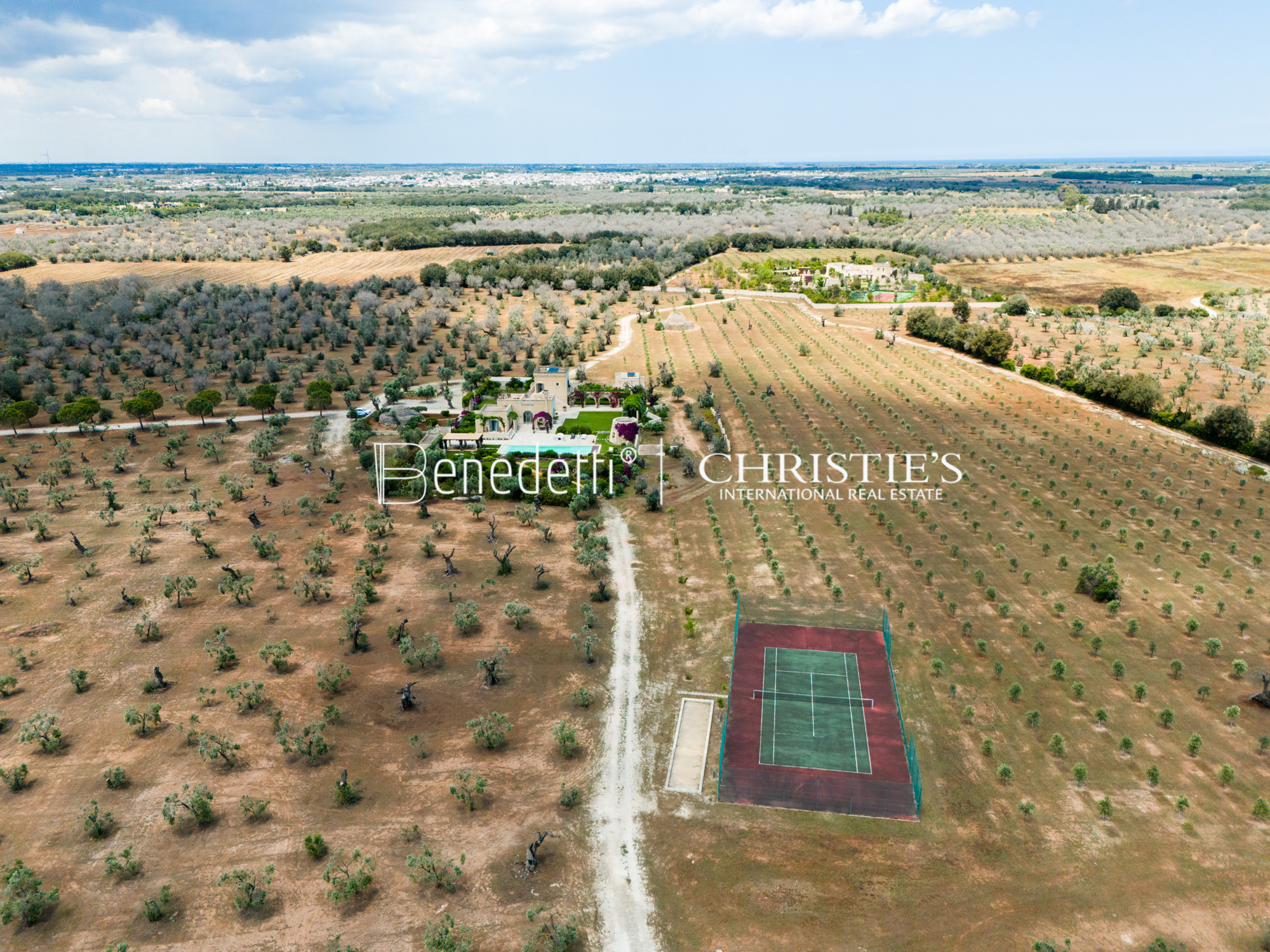 5 Bedroom Estate's Image 5