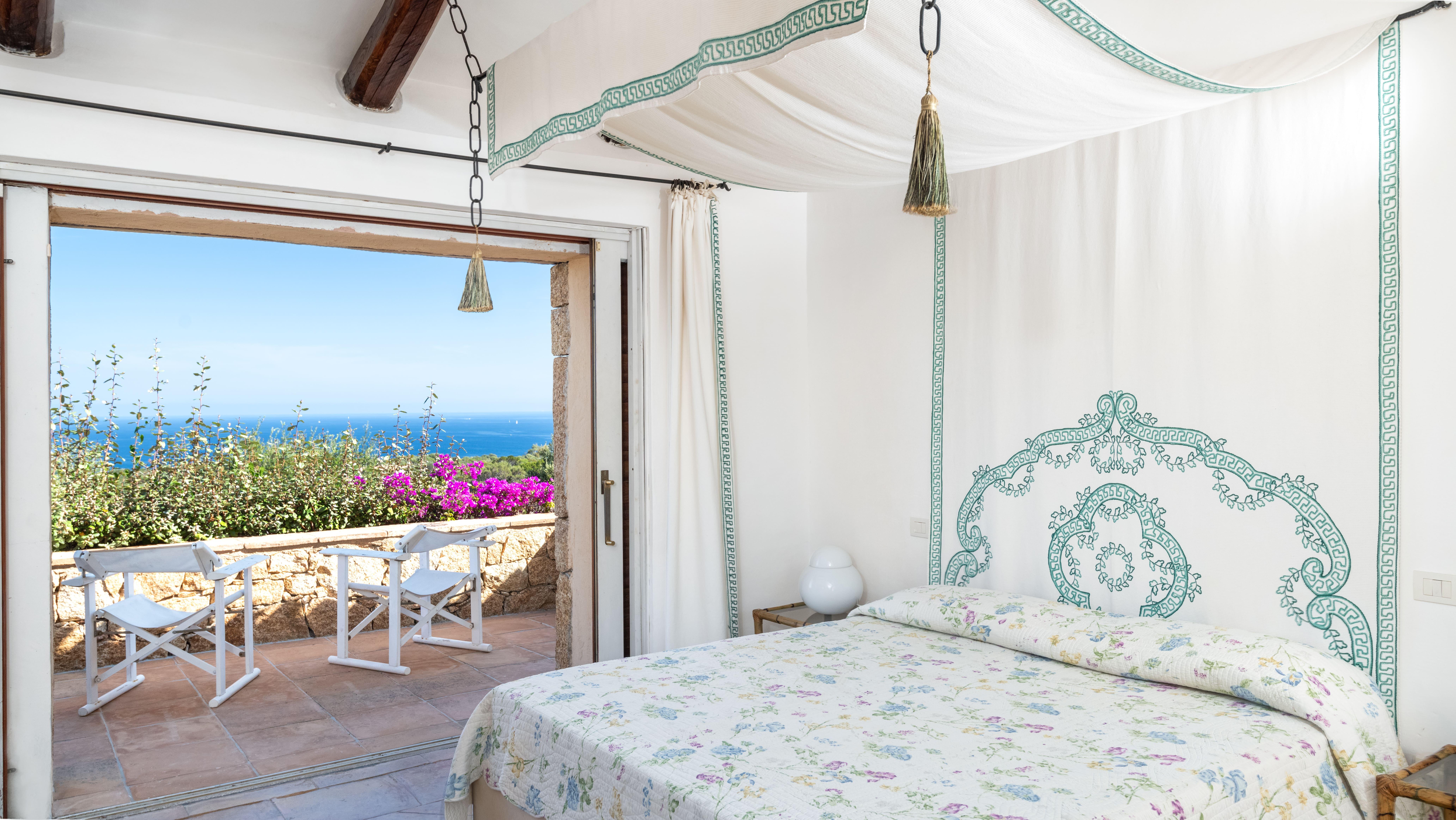 6 Bedroom Estate's Image 7