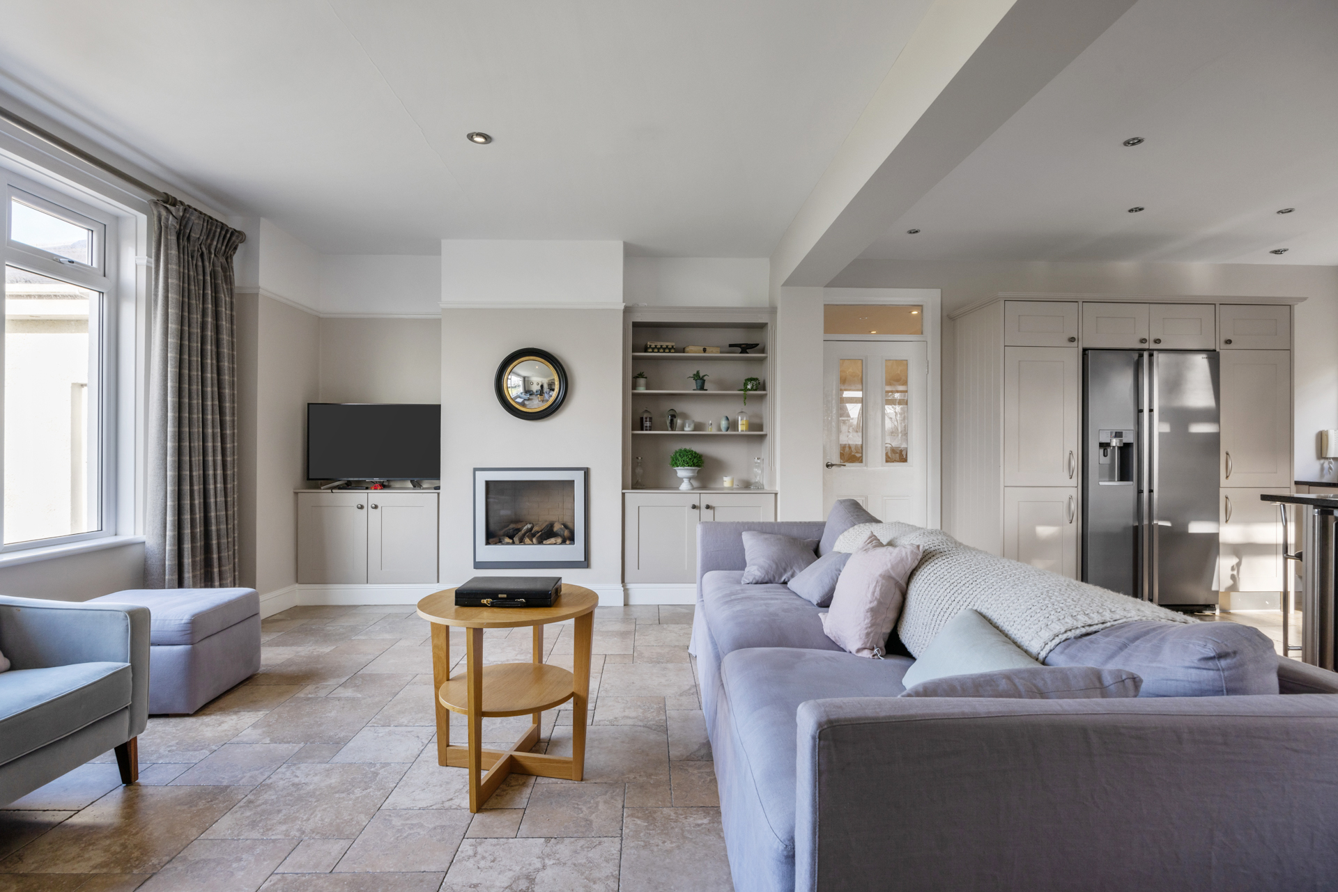 6 Bedroom Single Family Home/House's Image 16