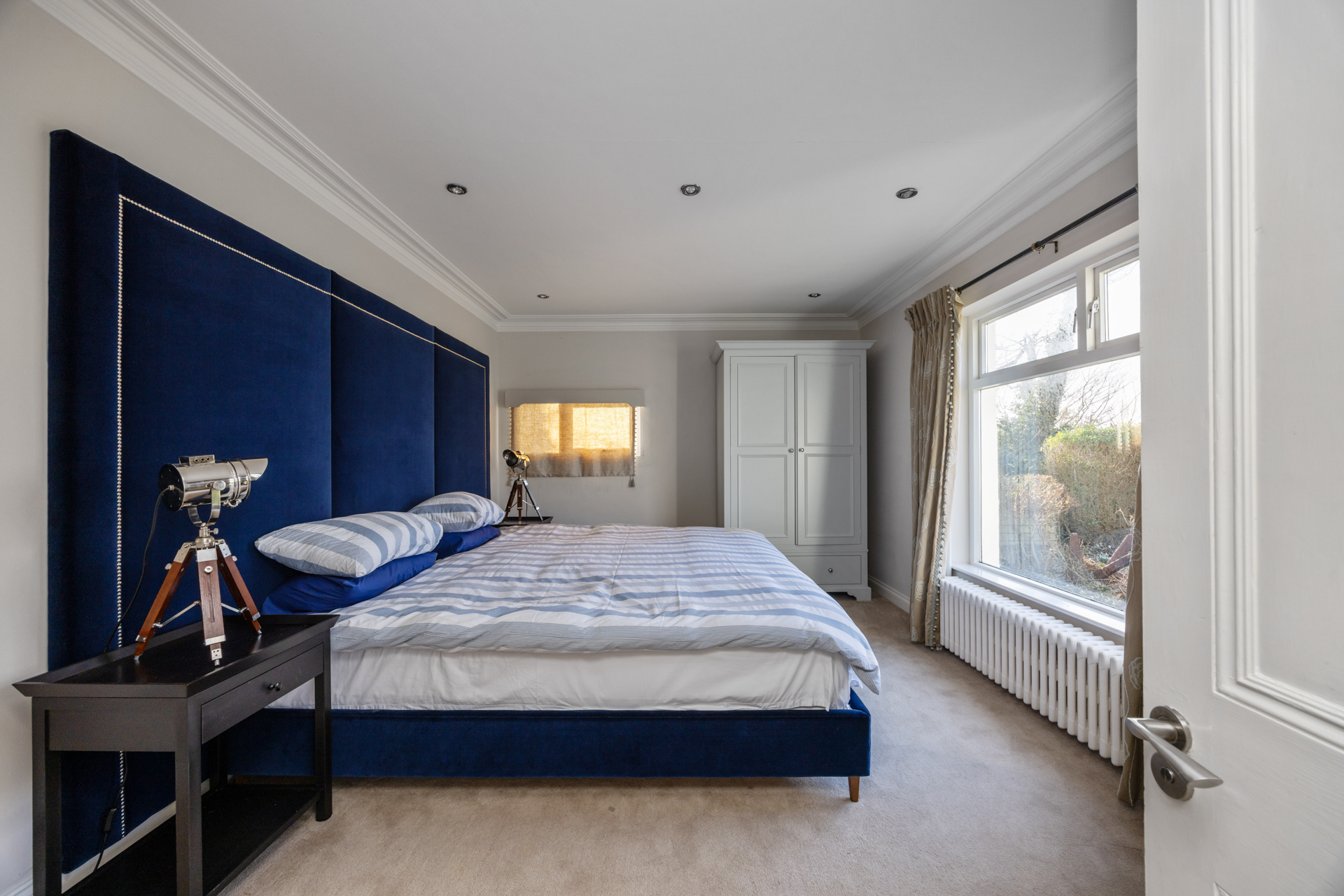 6 Bedroom Single Family Home/House's Image 18