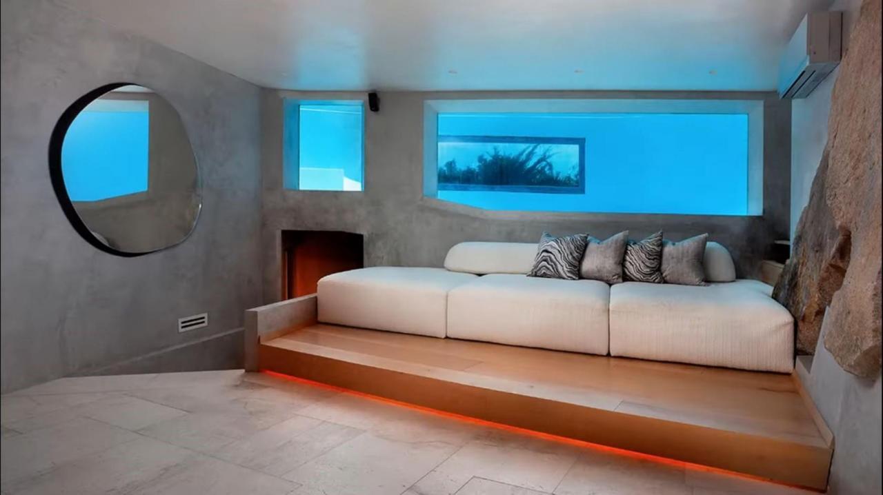 5 Bedroom Villa/Townhouse's Image 5