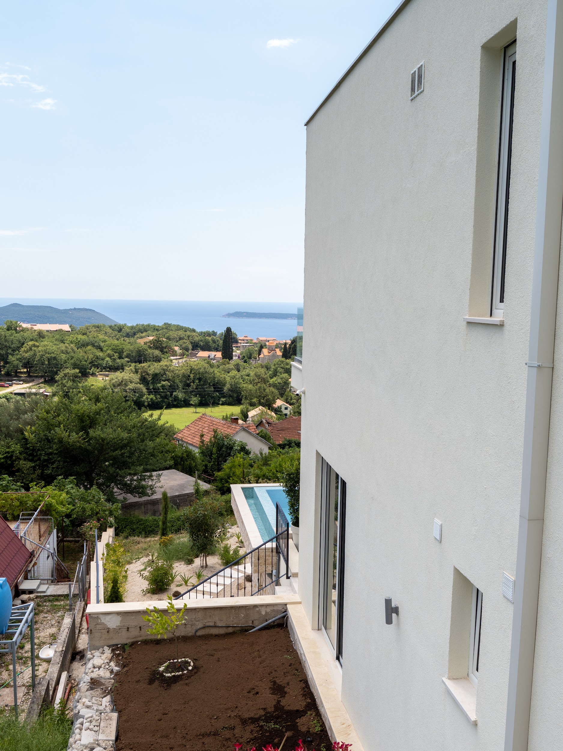 4 Bedroom Single Family Home/House's Image 22