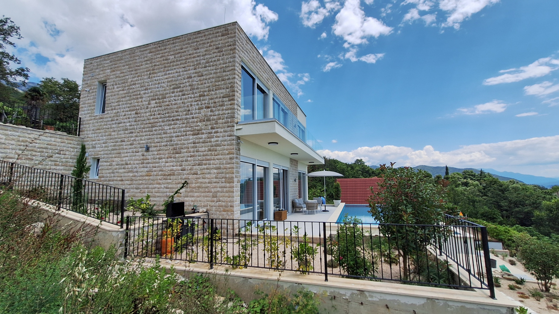 4 Bedroom Single Family Home/House's Image 23