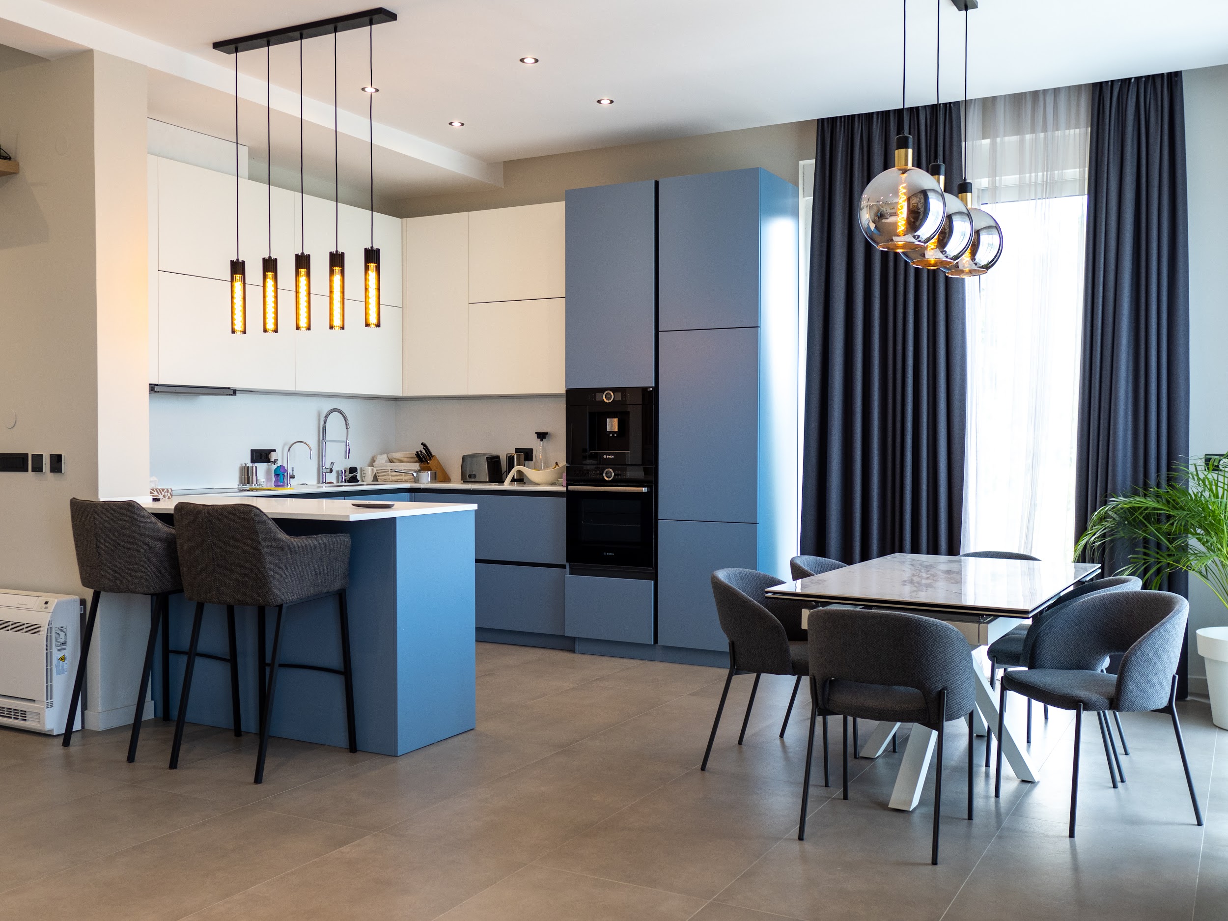 4 Bedroom Single Family Home/House's Image 8