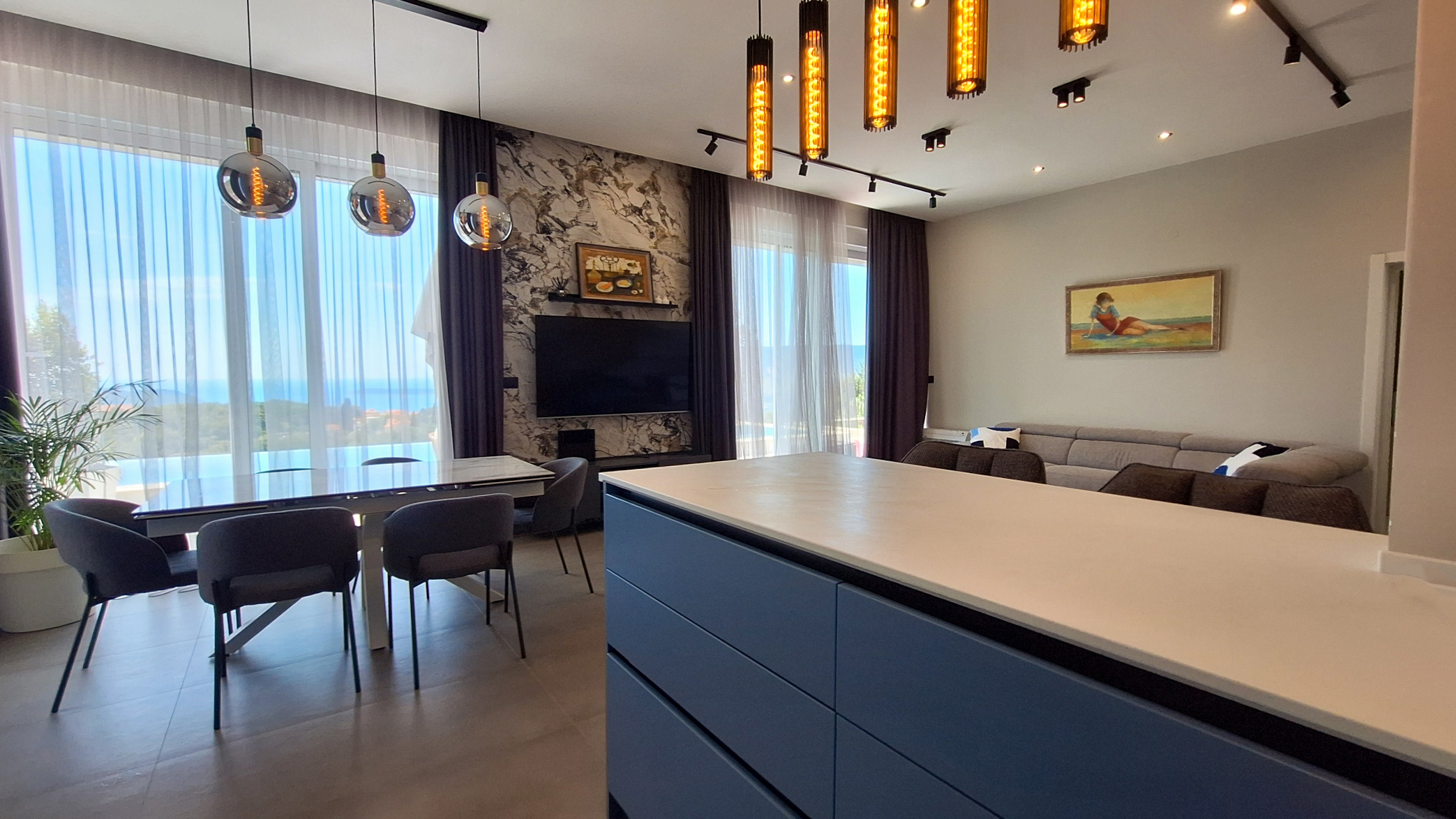 4 Bedroom Single Family Home/House's Image 7