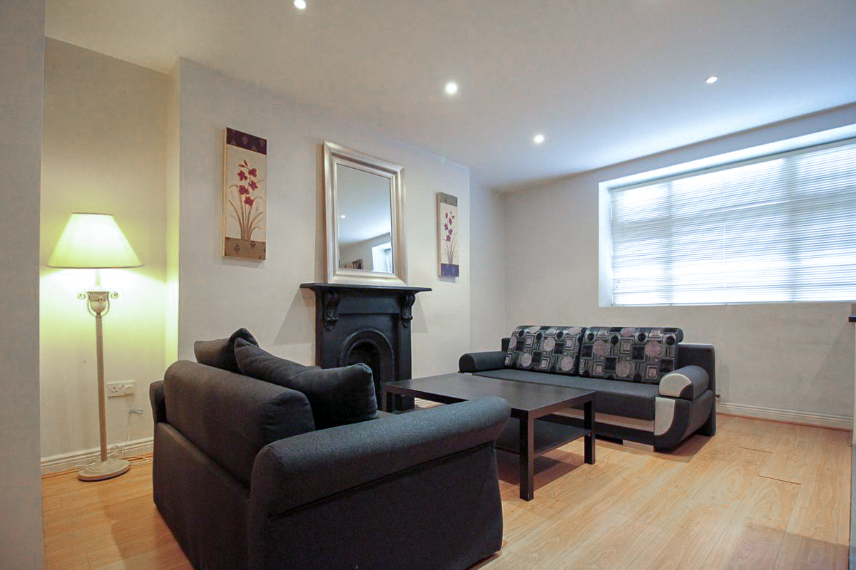 5 Bedroom Single Family Home/House's Image 32