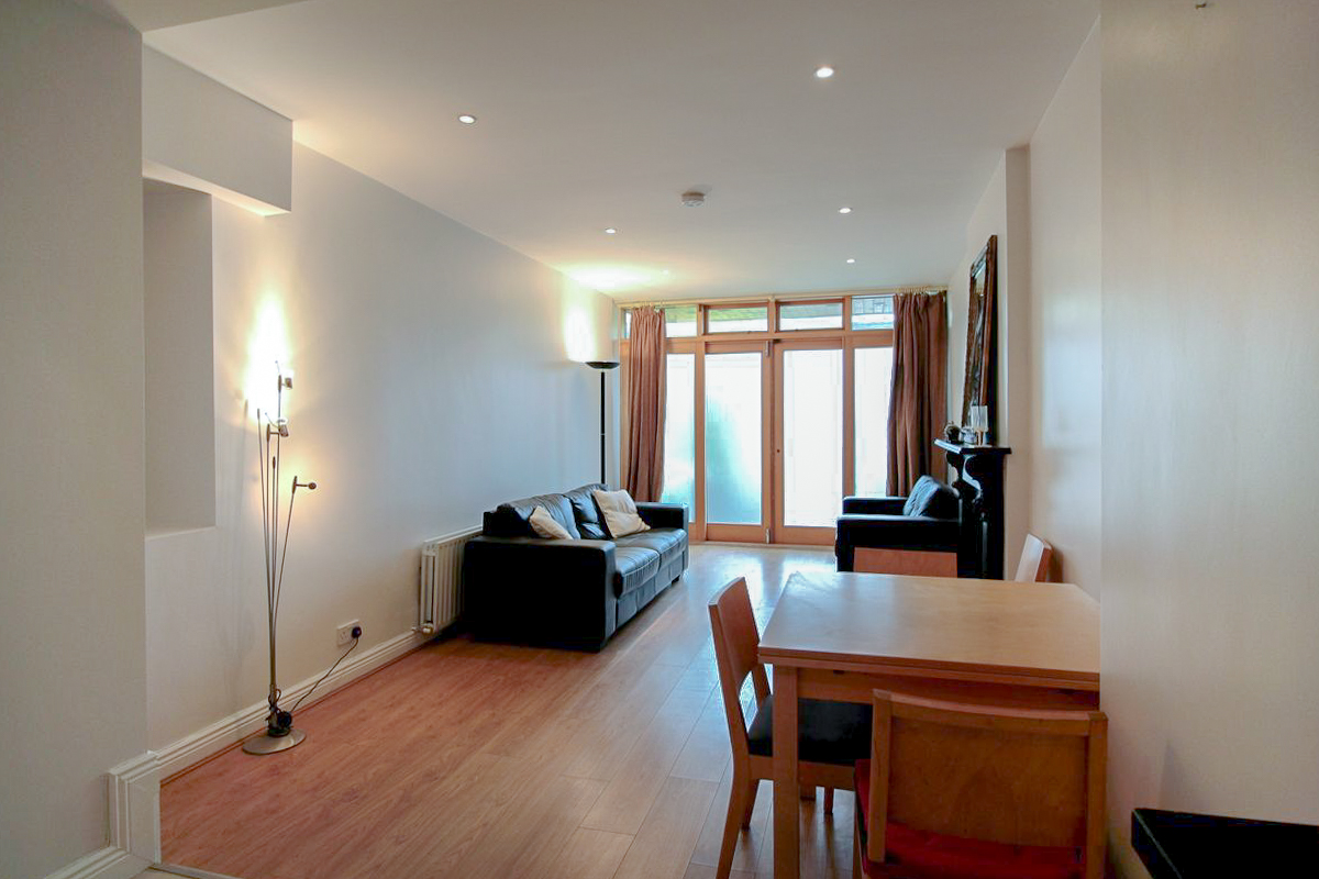 5 Bedroom Single Family Home/House's Image 38
