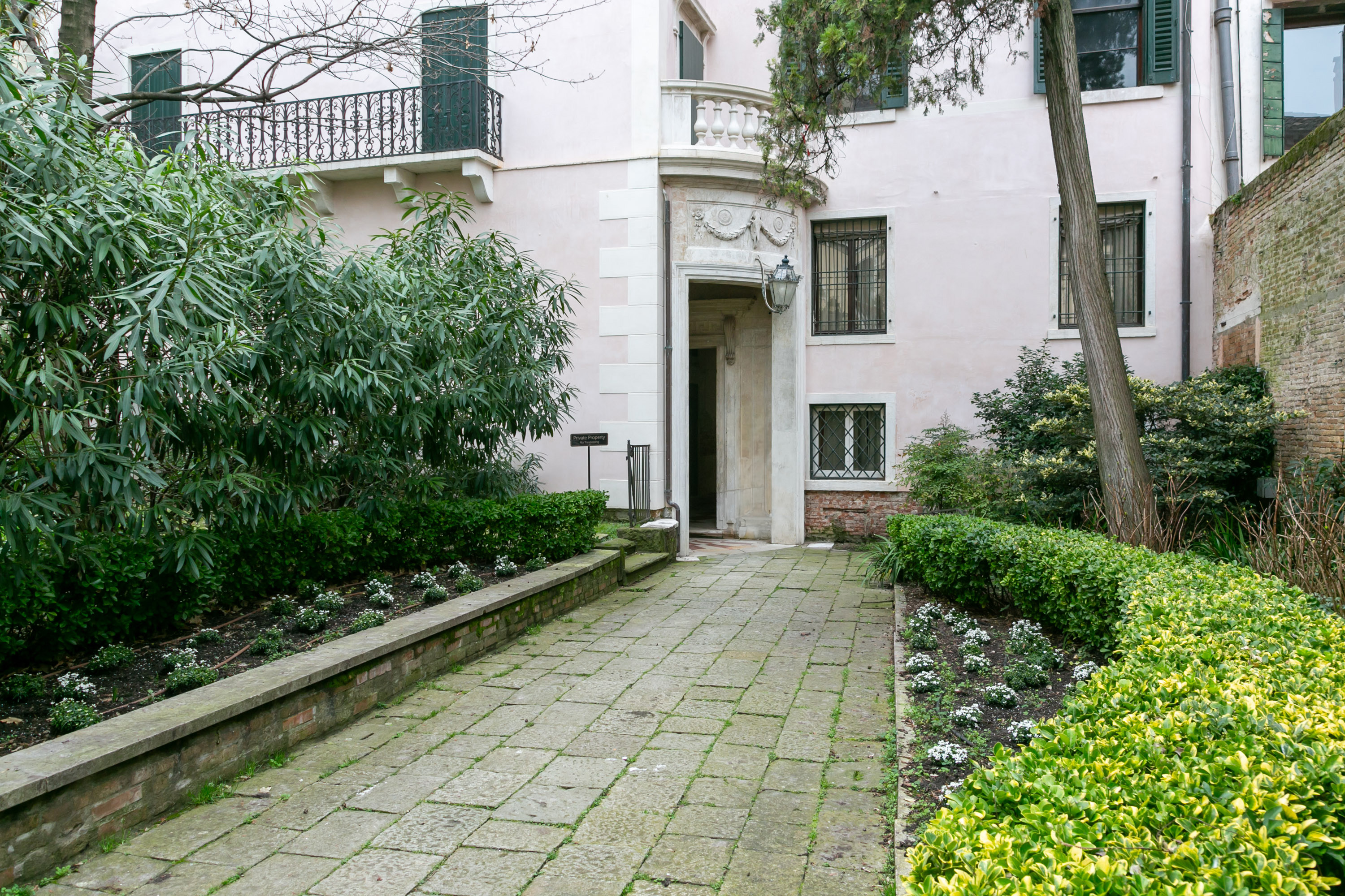 1 Bedroom Apartment/Flat's Image 40