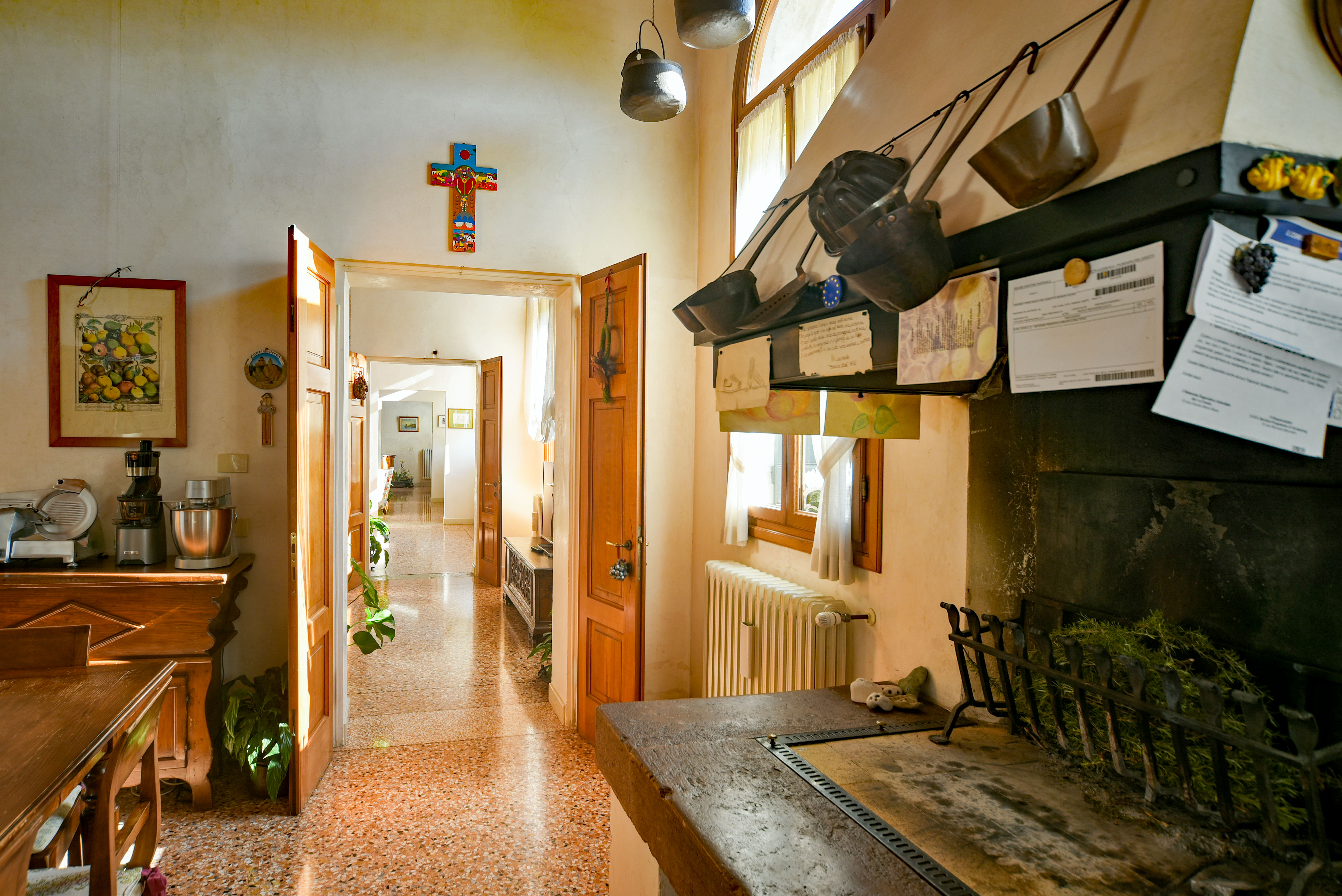 6 Bedroom Villa/Townhouse's Image 7