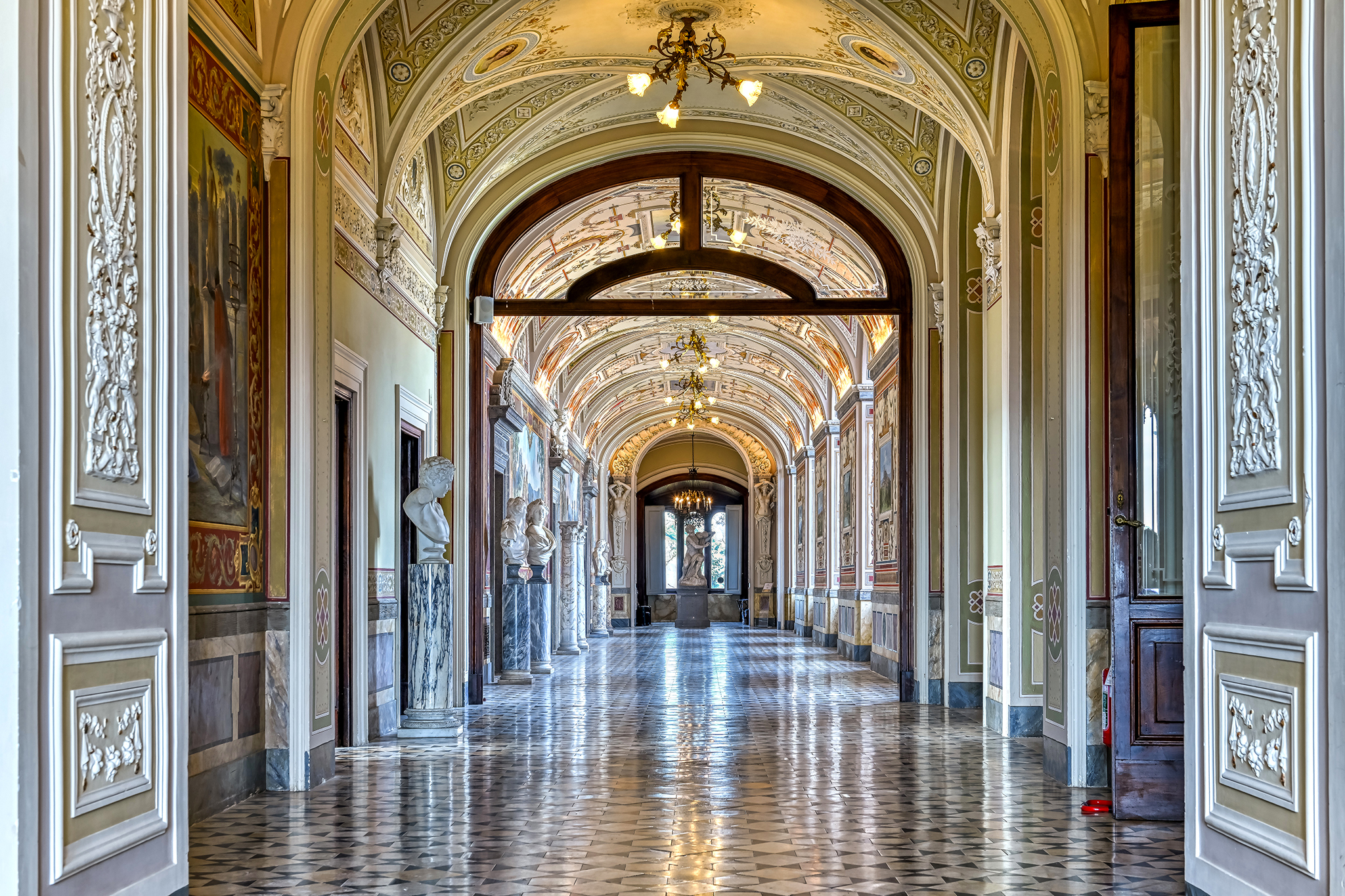 35 Bedroom Chateau's Image 20