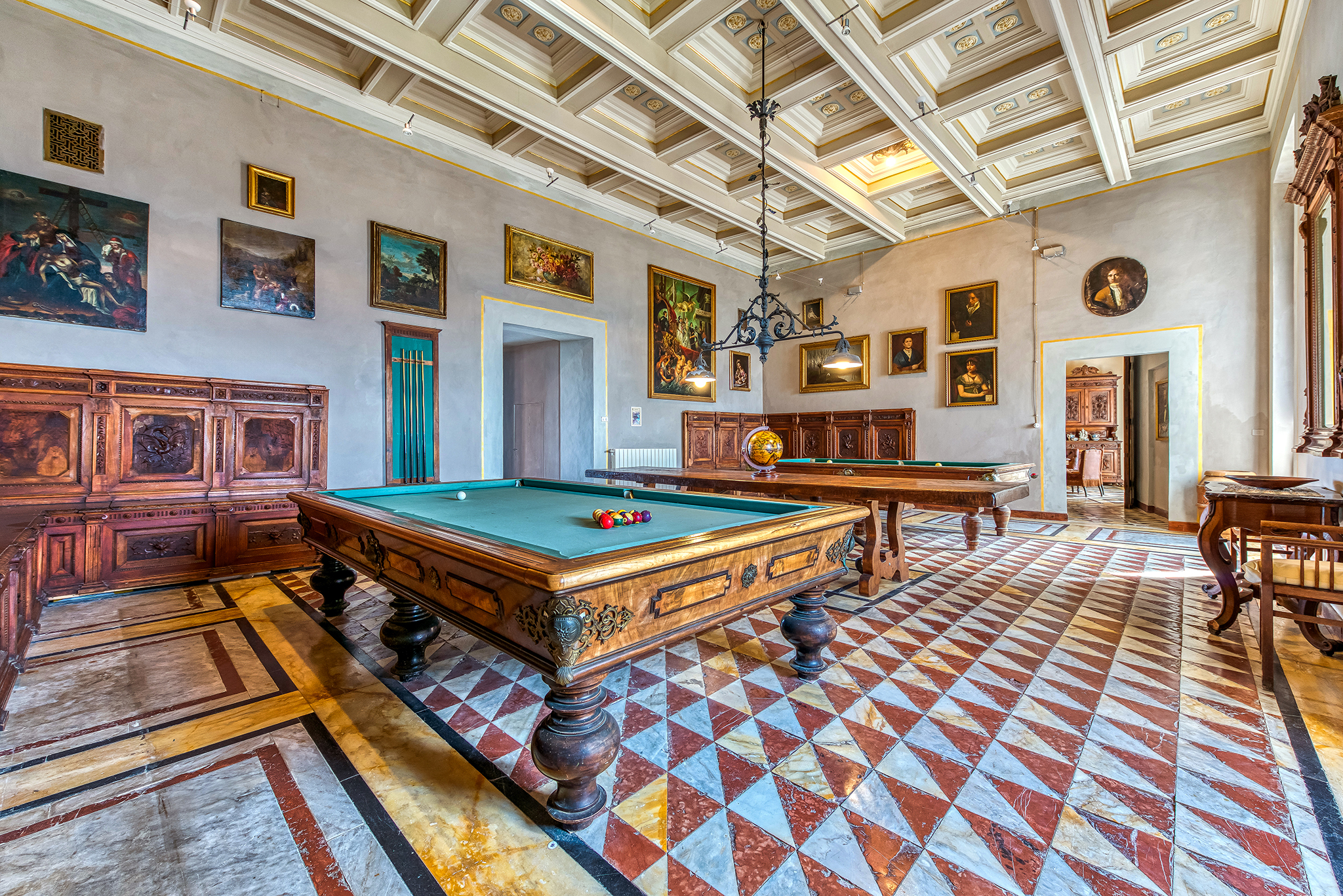 35 Bedroom Chateau's Image 12