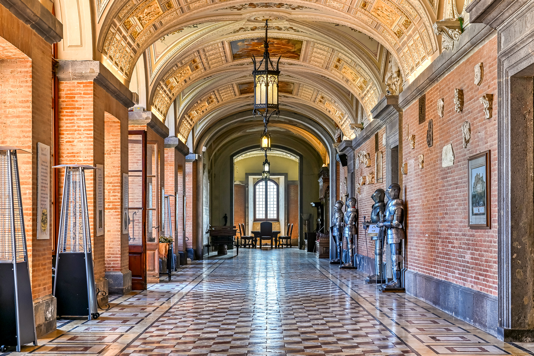 35 Bedroom Chateau's Image 17