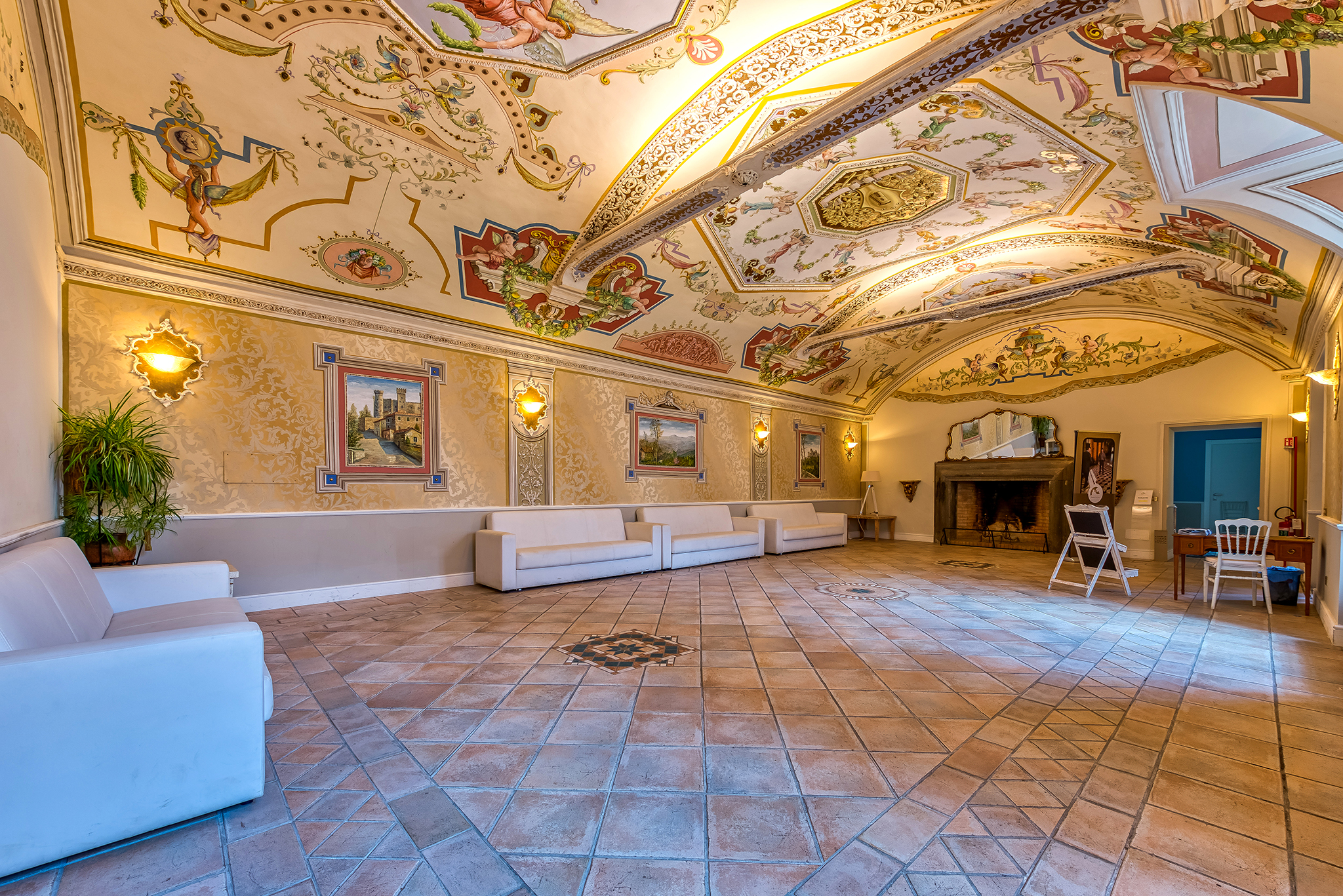 35 Bedroom Chateau's Image 13