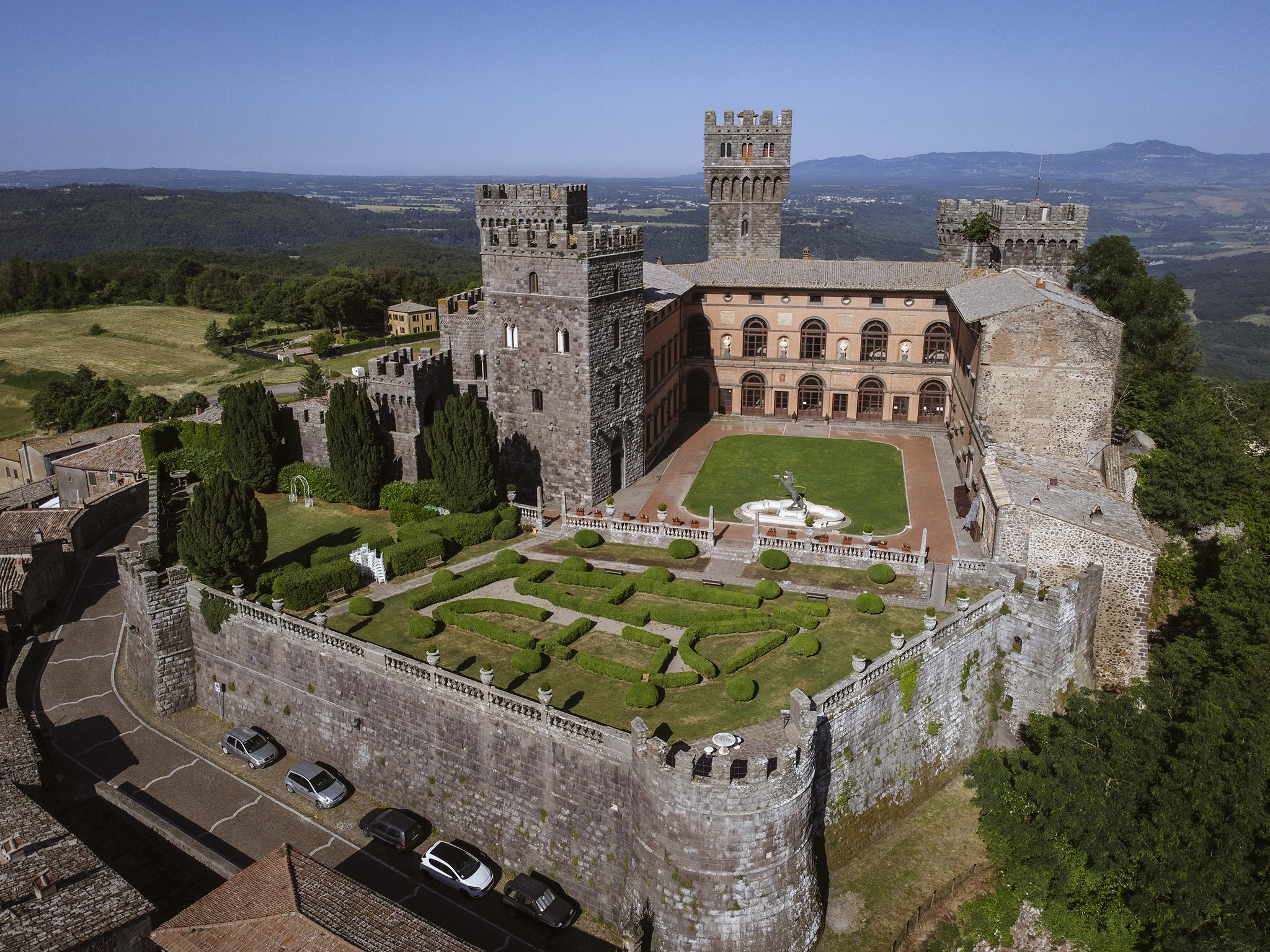 35 Bedroom Chateau's Image 28