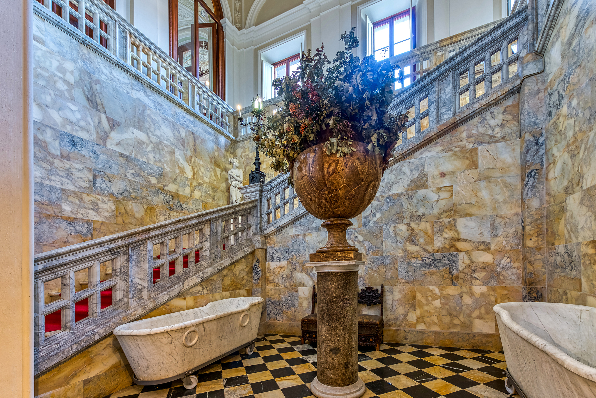 35 Bedroom Chateau's Image 16