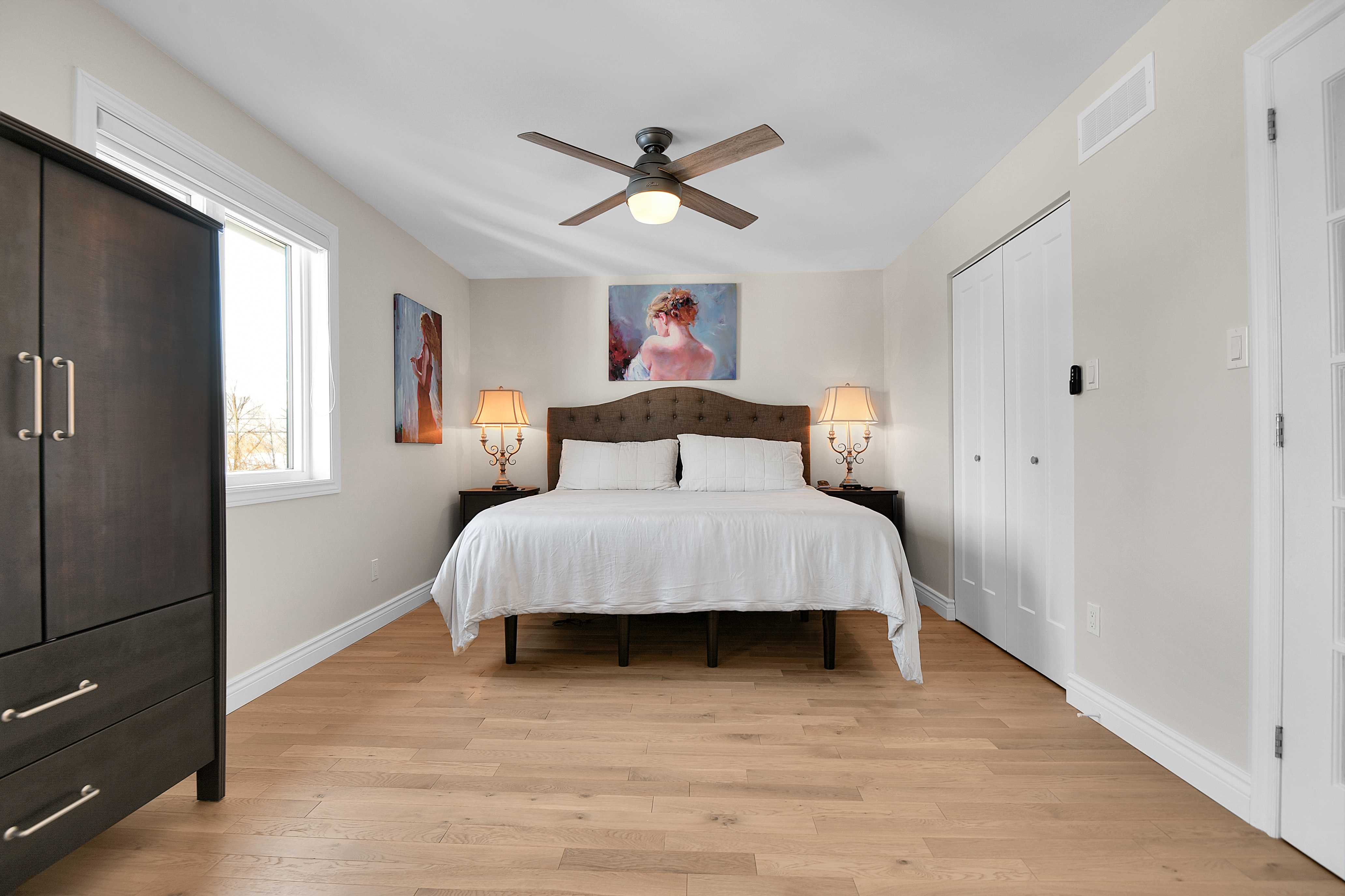 6 Bedroom Single Family Home/House's Image 15