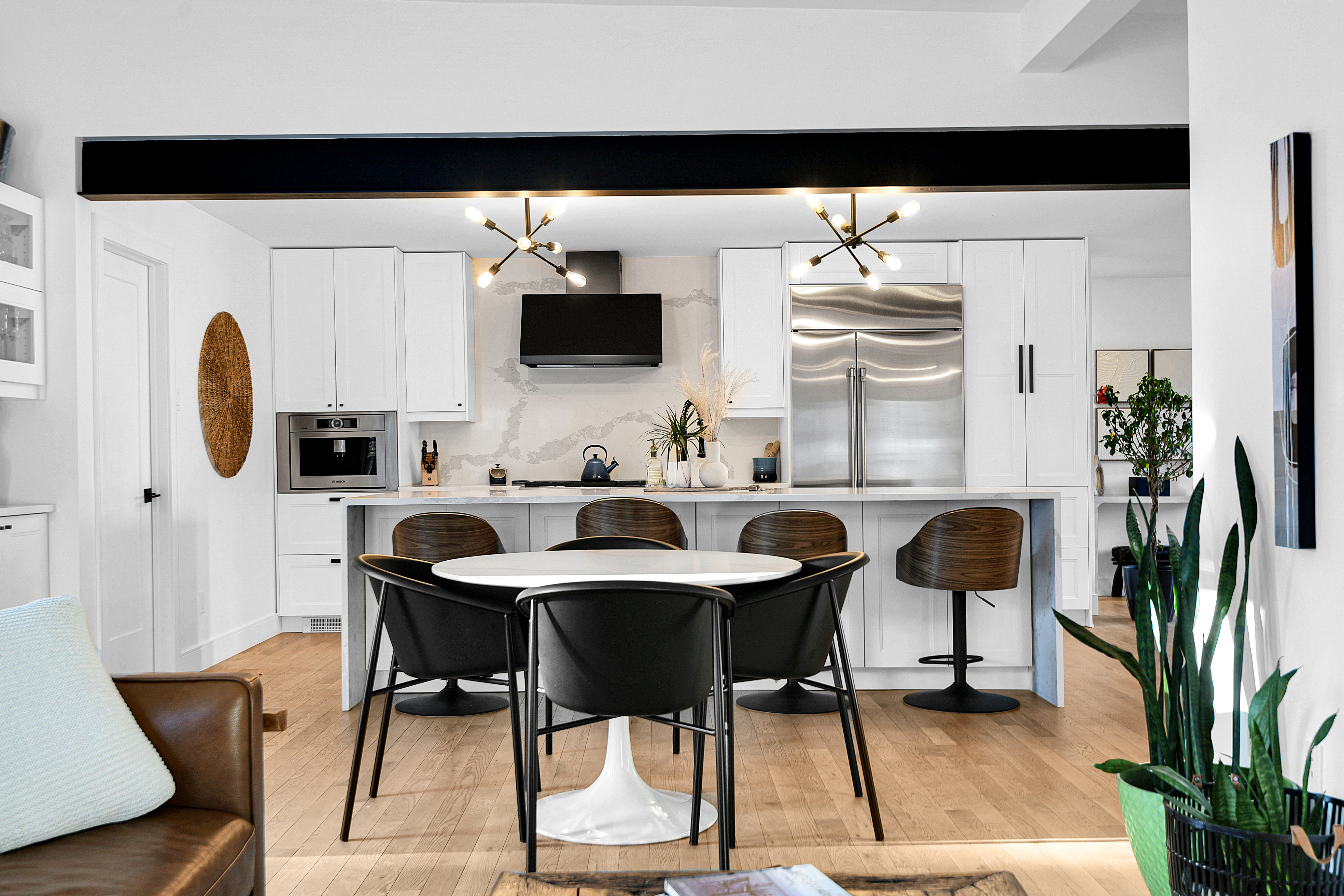 6 Bedroom Single Family Home/House's Image 38