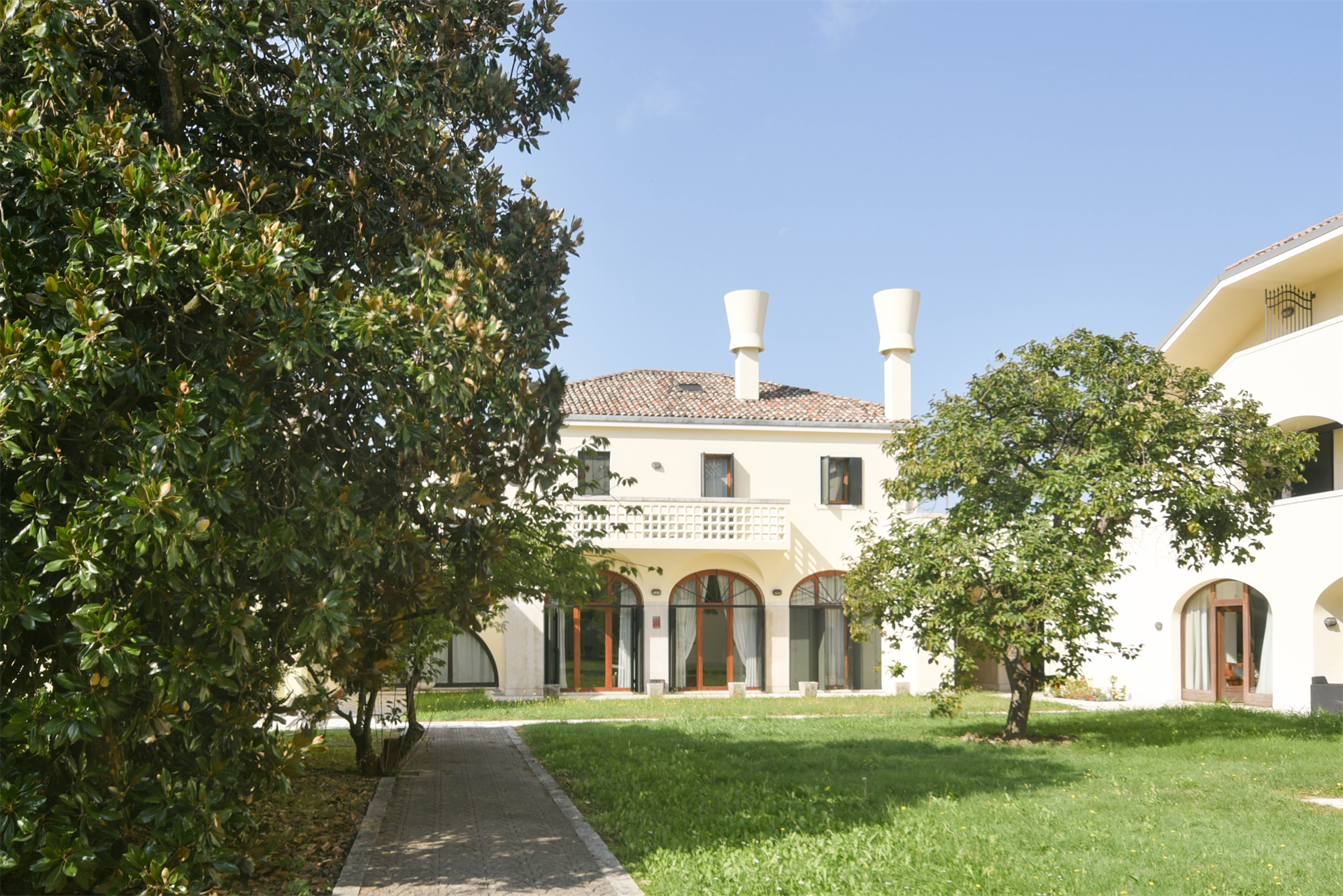 5 Bedroom Villa/Townhouse's Image 18