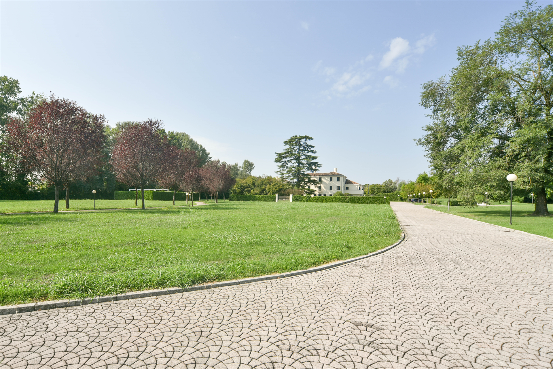 5 Bedroom Villa/Townhouse's Image 20