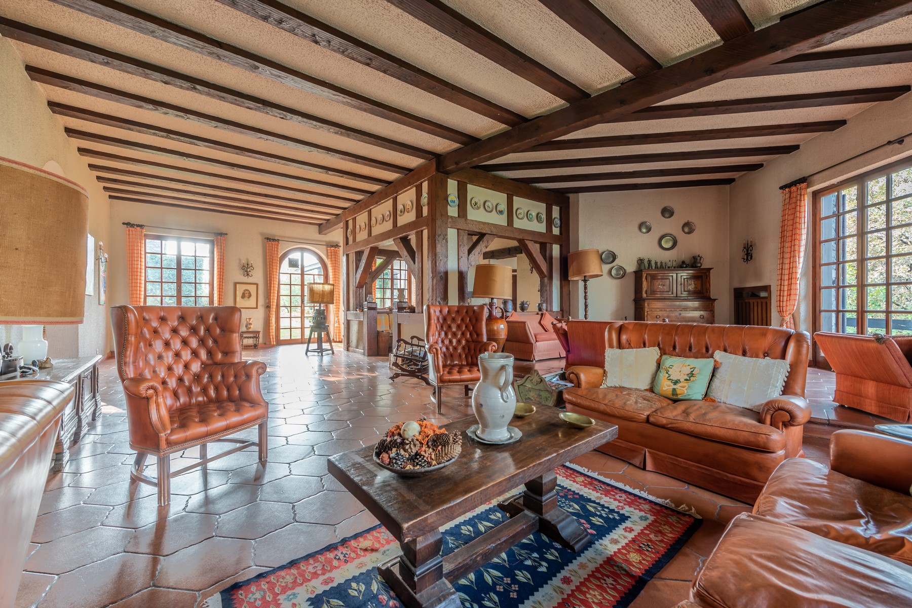 10 Bedroom Villa/Townhouse's Image 4
