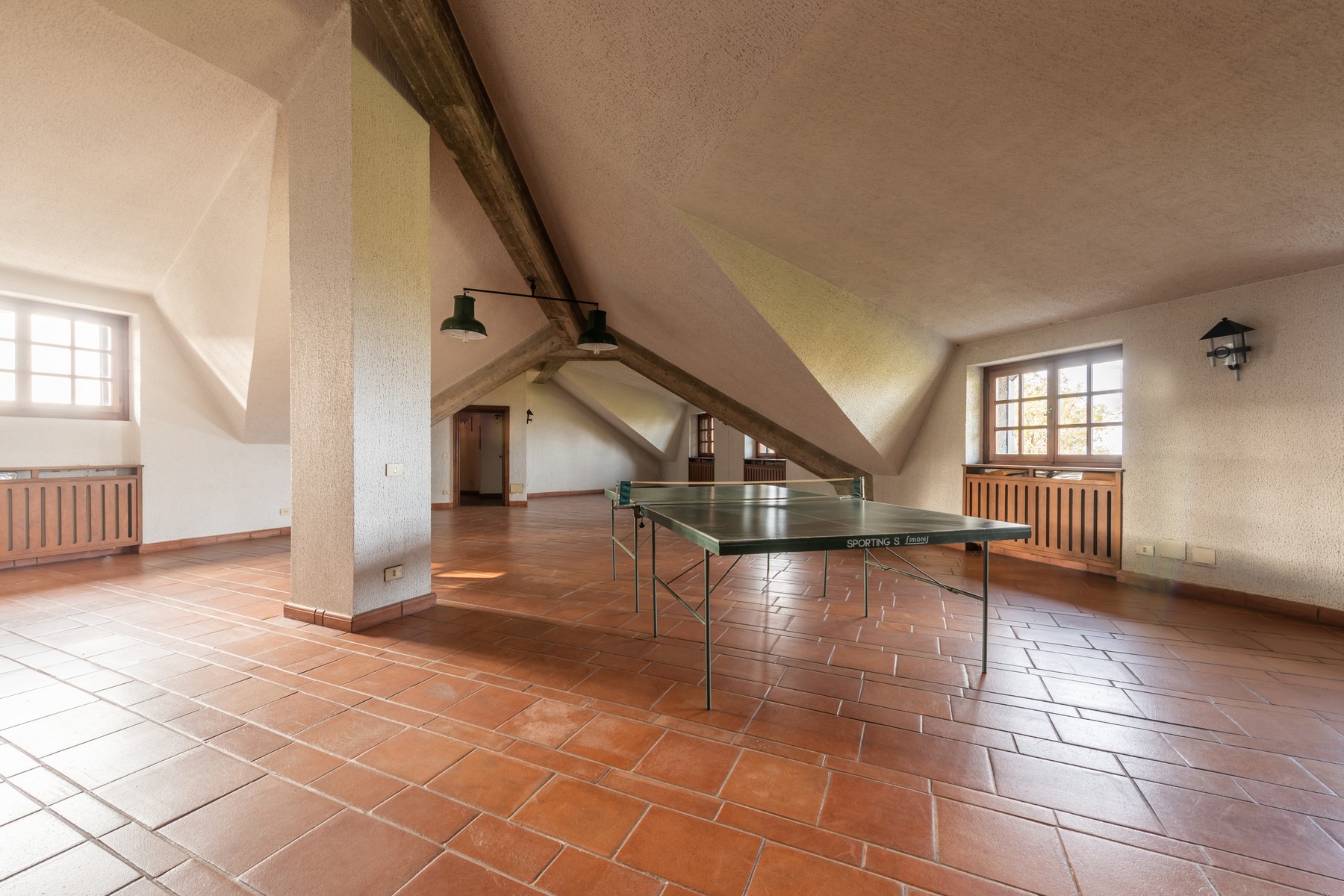 10 Bedroom Villa/Townhouse's Image 19