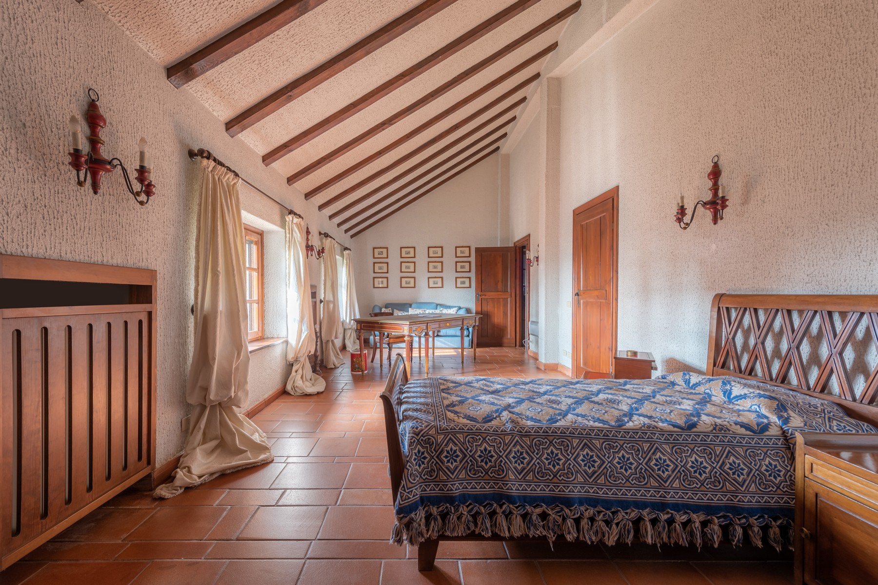 10 Bedroom Villa/Townhouse's Image 14