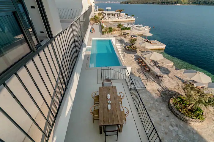 9 Bedroom Villa/Townhouse's Image 21