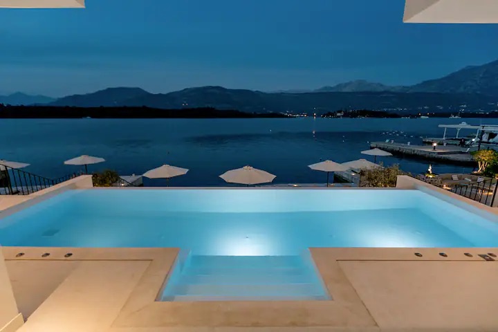 9 Bedroom Villa/Townhouse's Image 29