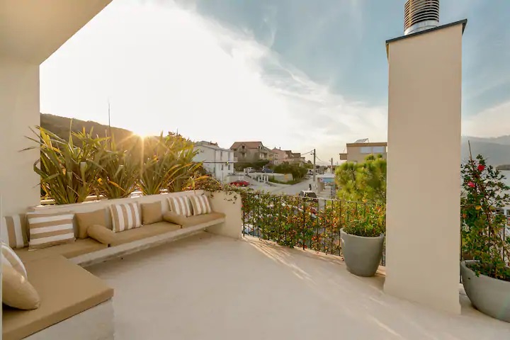 9 Bedroom Villa/Townhouse's Image 19