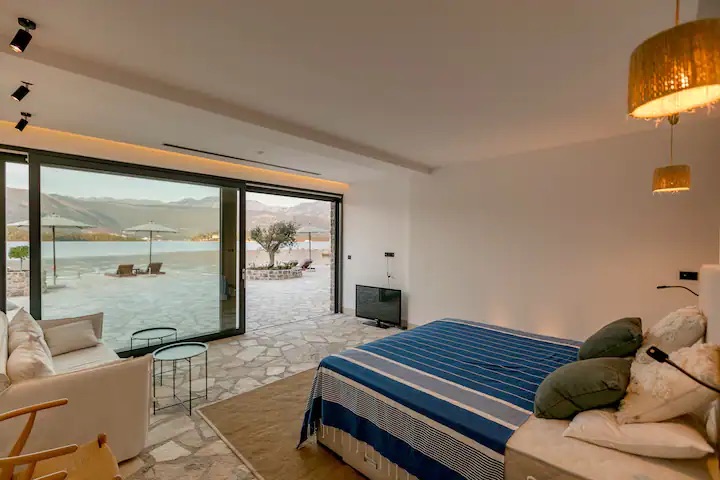 9 Bedroom Villa/Townhouse's Image 17